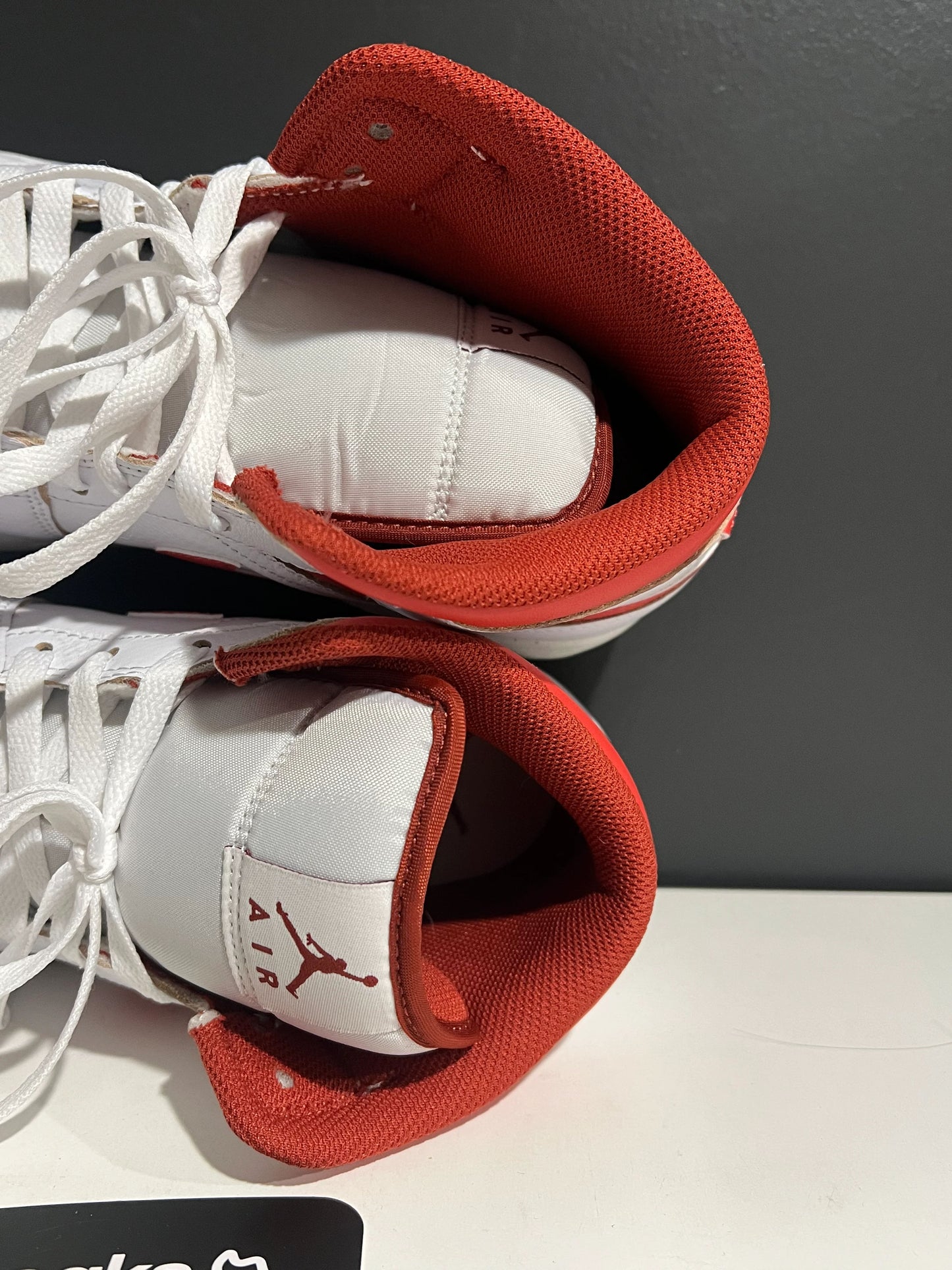 USED SIZE 10.5M Jordan 1 Mid SE Dune Red - Used