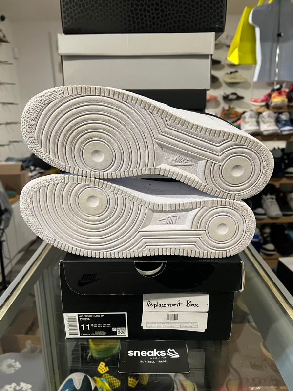 USED SIZE 11.5M Nike Air Force 1 Low Supreme White Black - USED NO BOX