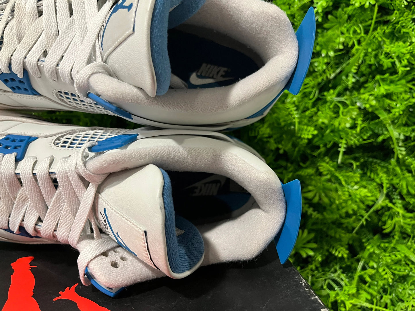 Jordan 4 Retro Military Blue (2024) - Used