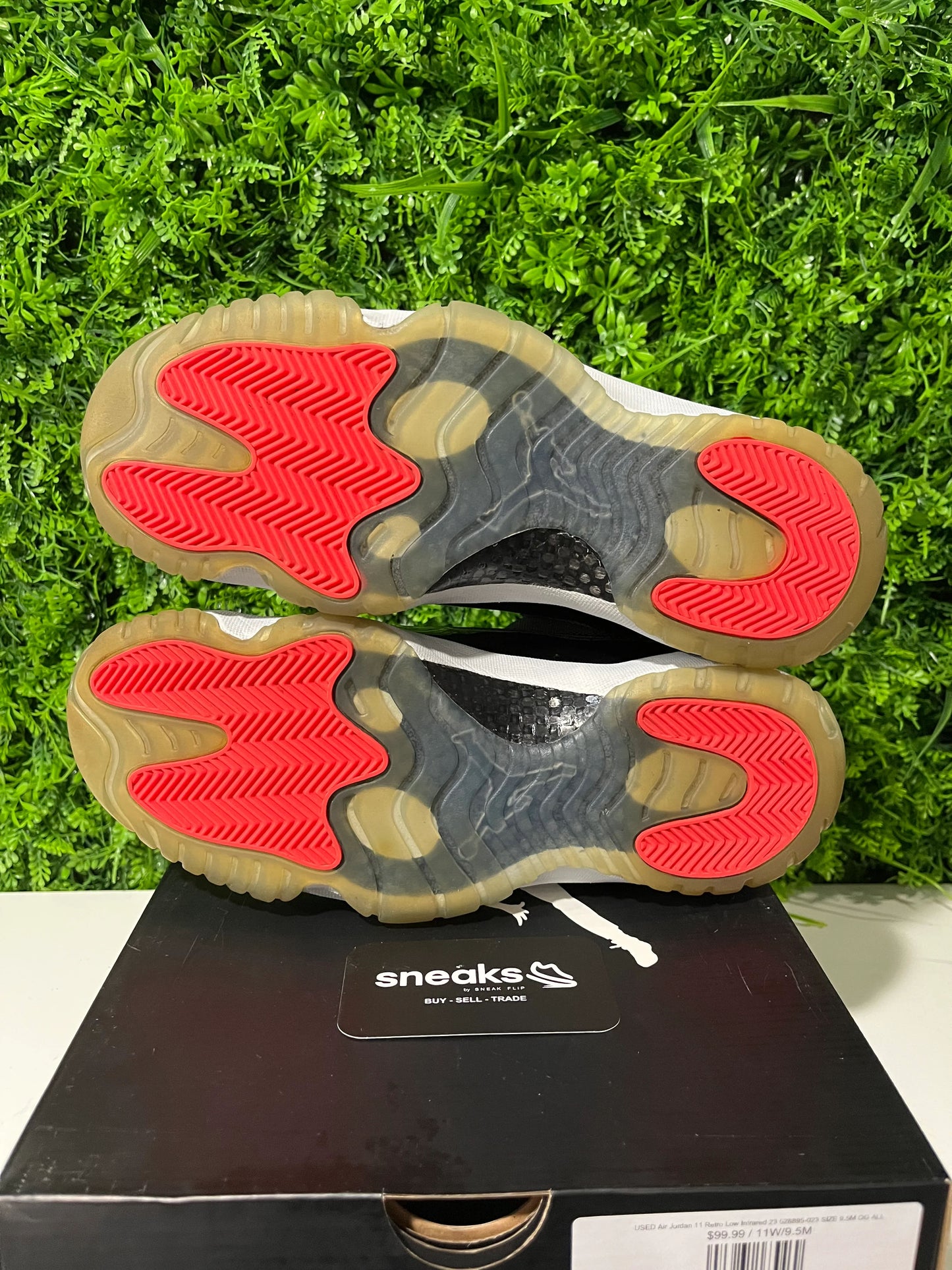 Jordan 11 Retro Low Infrared - Used