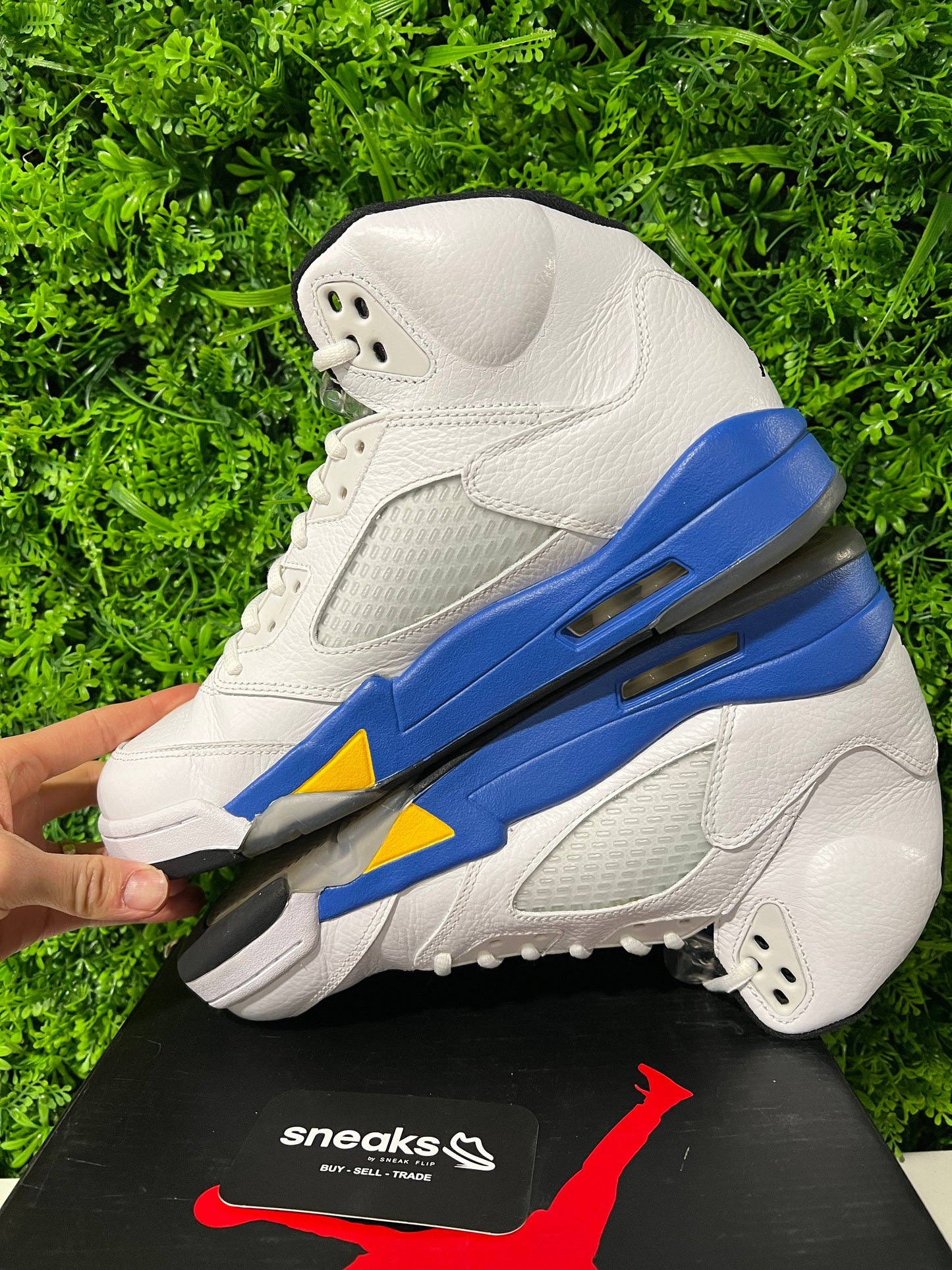 Jordan 5 Retro Laney (2013) - Used