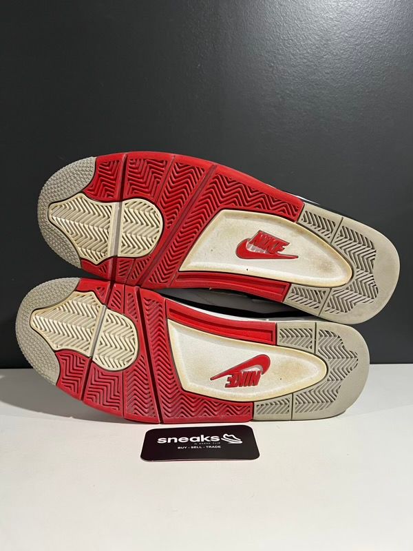 Jordan 4 Retro Fire Red (2020) - USED NO BOX