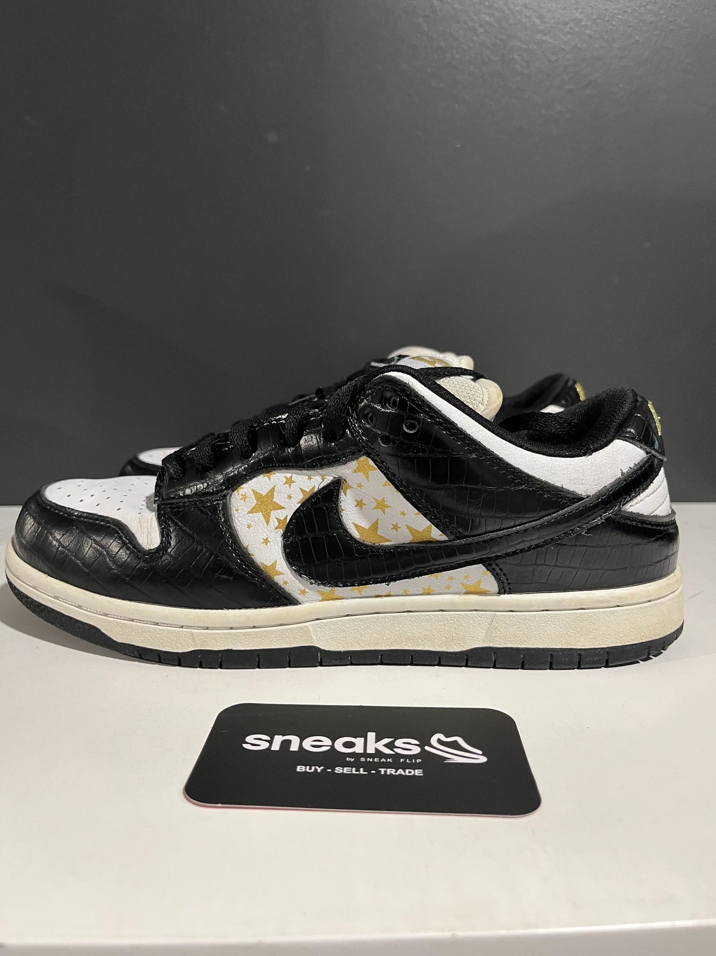 Nike SB Dunk Low Supreme Stars Black (2021) - Used