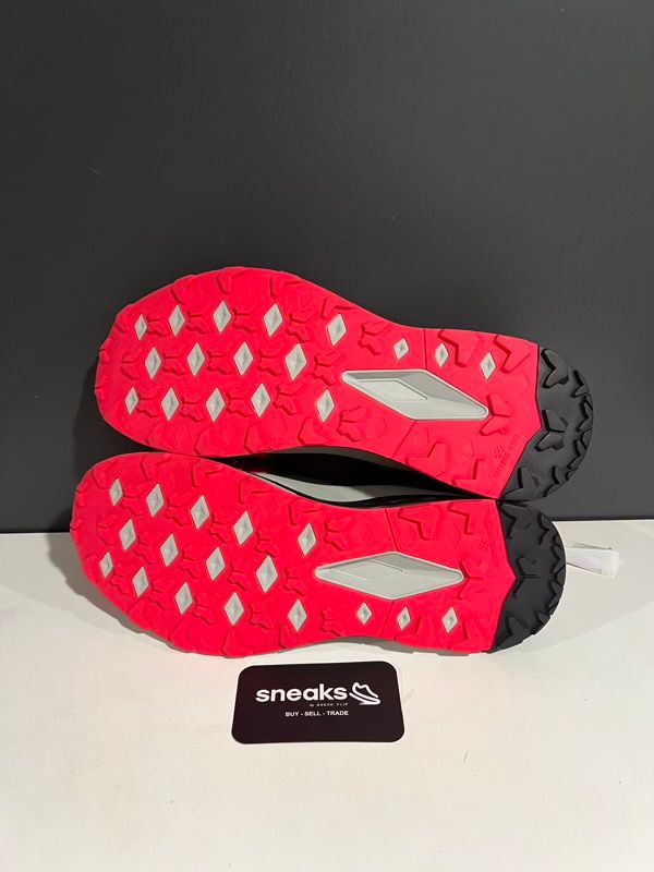 SIZE 11.5M The North Face Pink Vectiv Sneakers Pink - New (NO BOX)