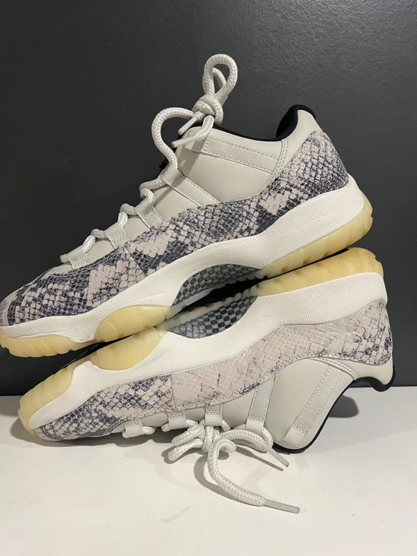 USED SIZE 9.5M Jordan 11 Retro Low Snake Light Bone - Used