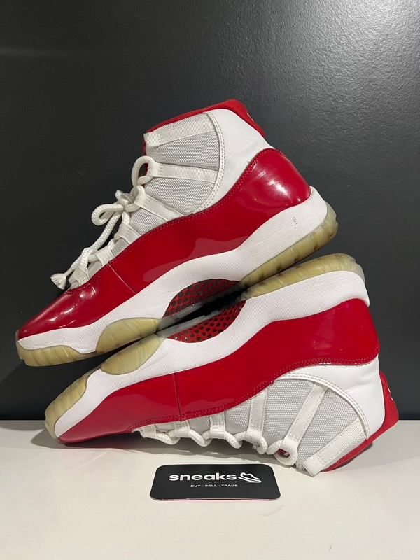 USED SIZE 10.5M Jordan 11 Retro Cherry (2022) - USED NO BOX