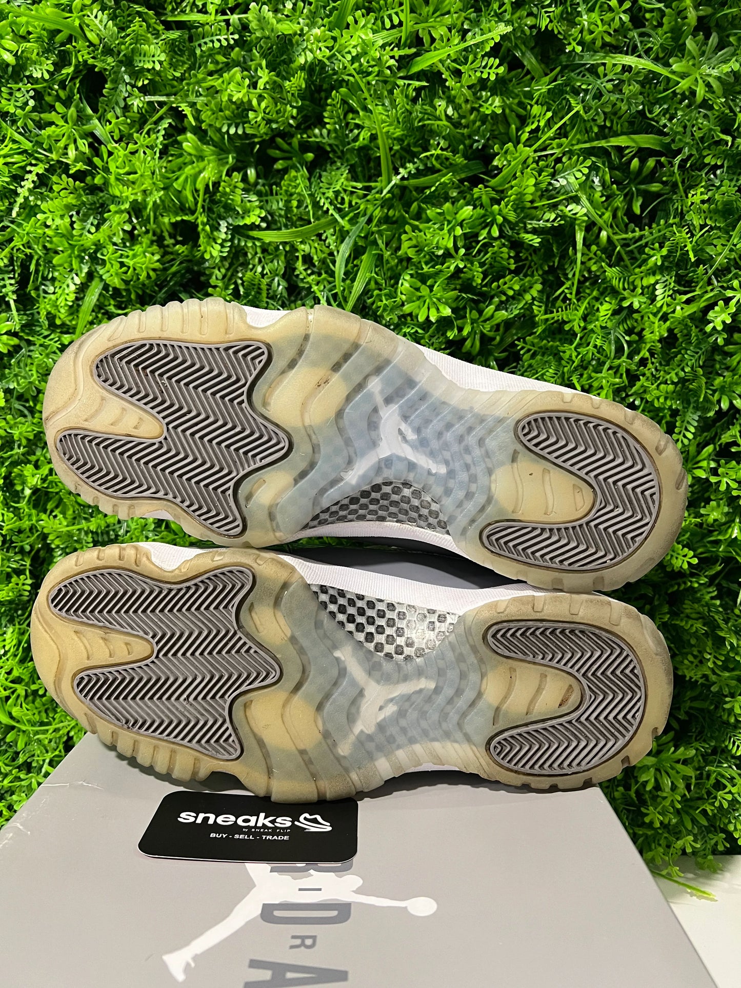 Jordan 11 Retro Cool Grey (2021) - Used