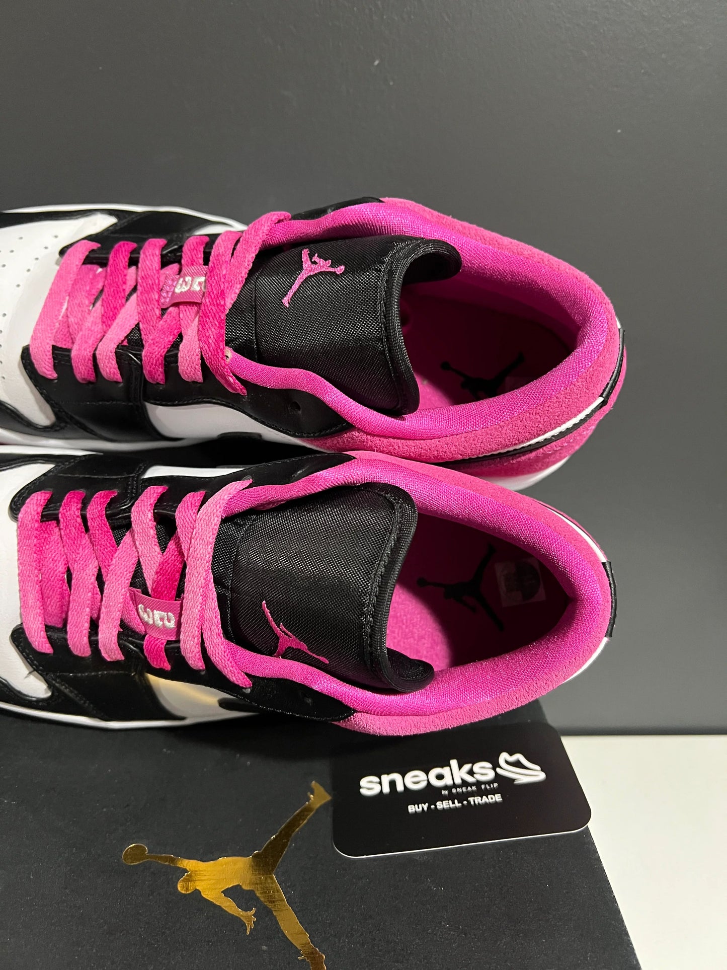 Jordan 1 Low Black Active Fuchsia - Used