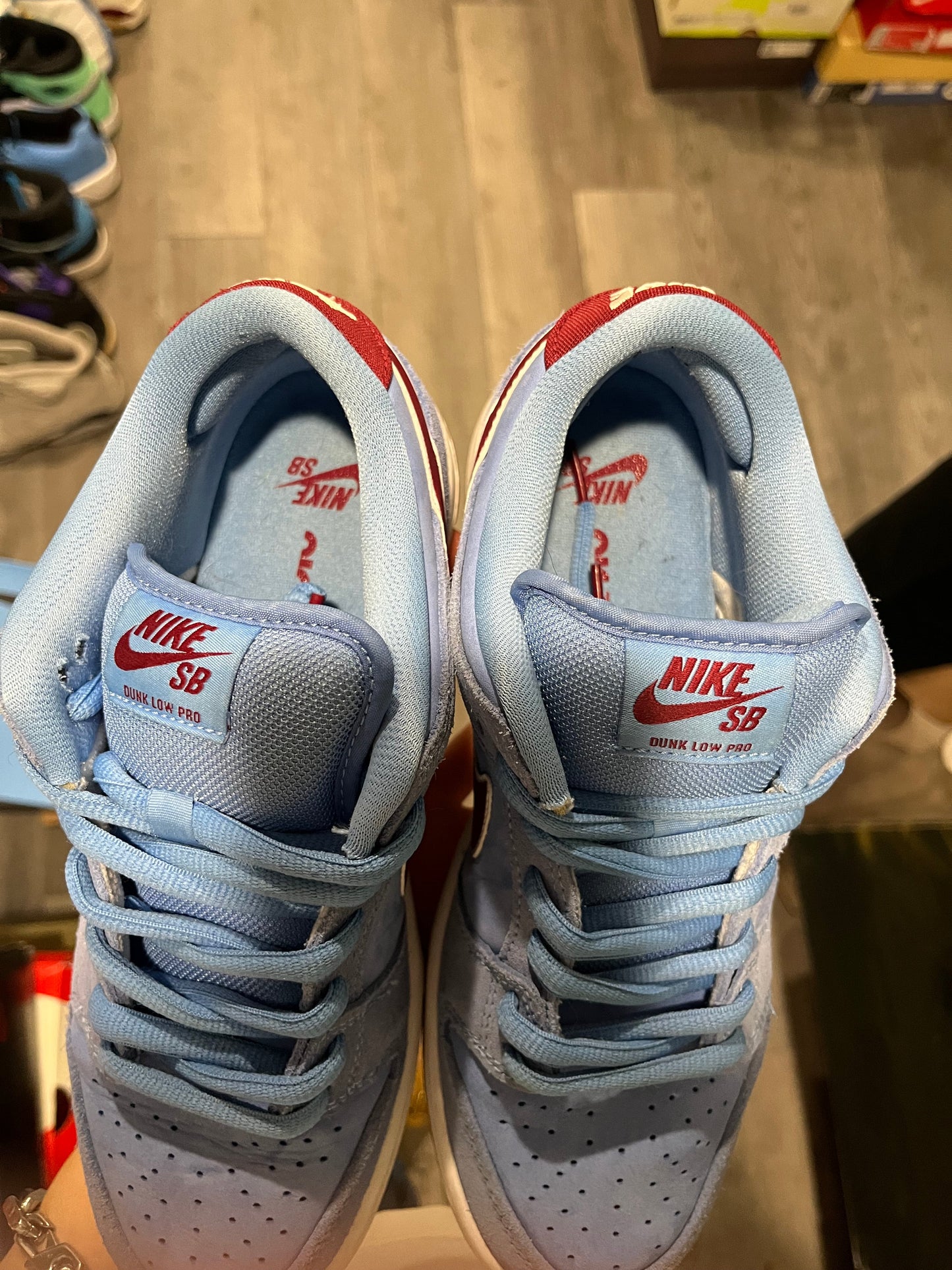 Nike SB Dunk Low Philadelphia Phillies - Used