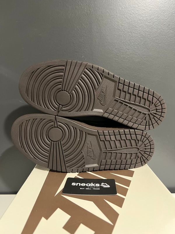 USED SIZE 10.5M Jordan 1 Retro Low OG SP Travis Scott Velvet Brown - Used