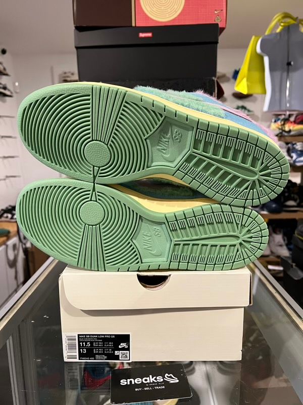 NEW SIZE 11.5M Nike SB Dunk Low Verdy Visty