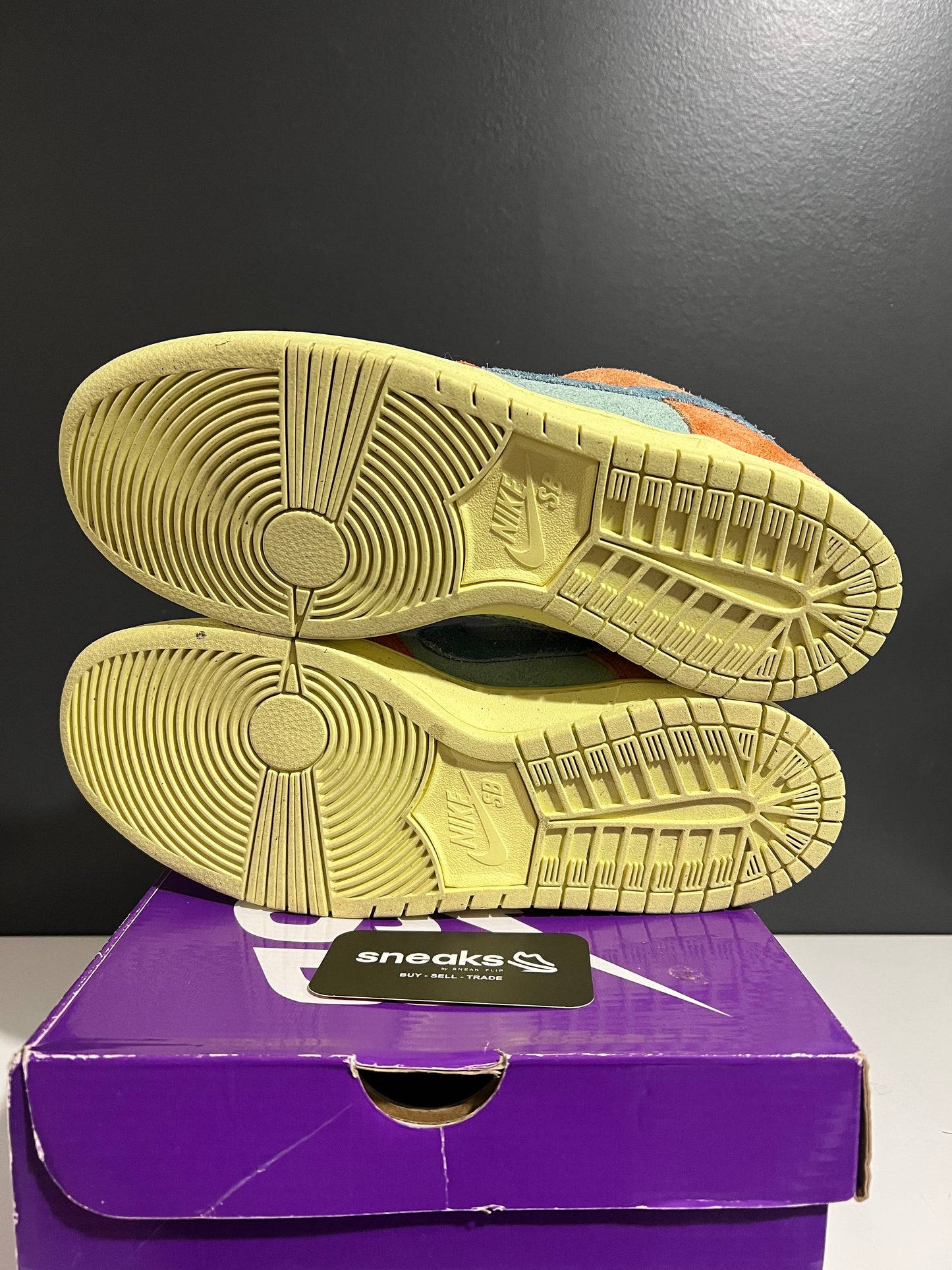 Nike SB Dunk Low Orange Emerald Rise - Used