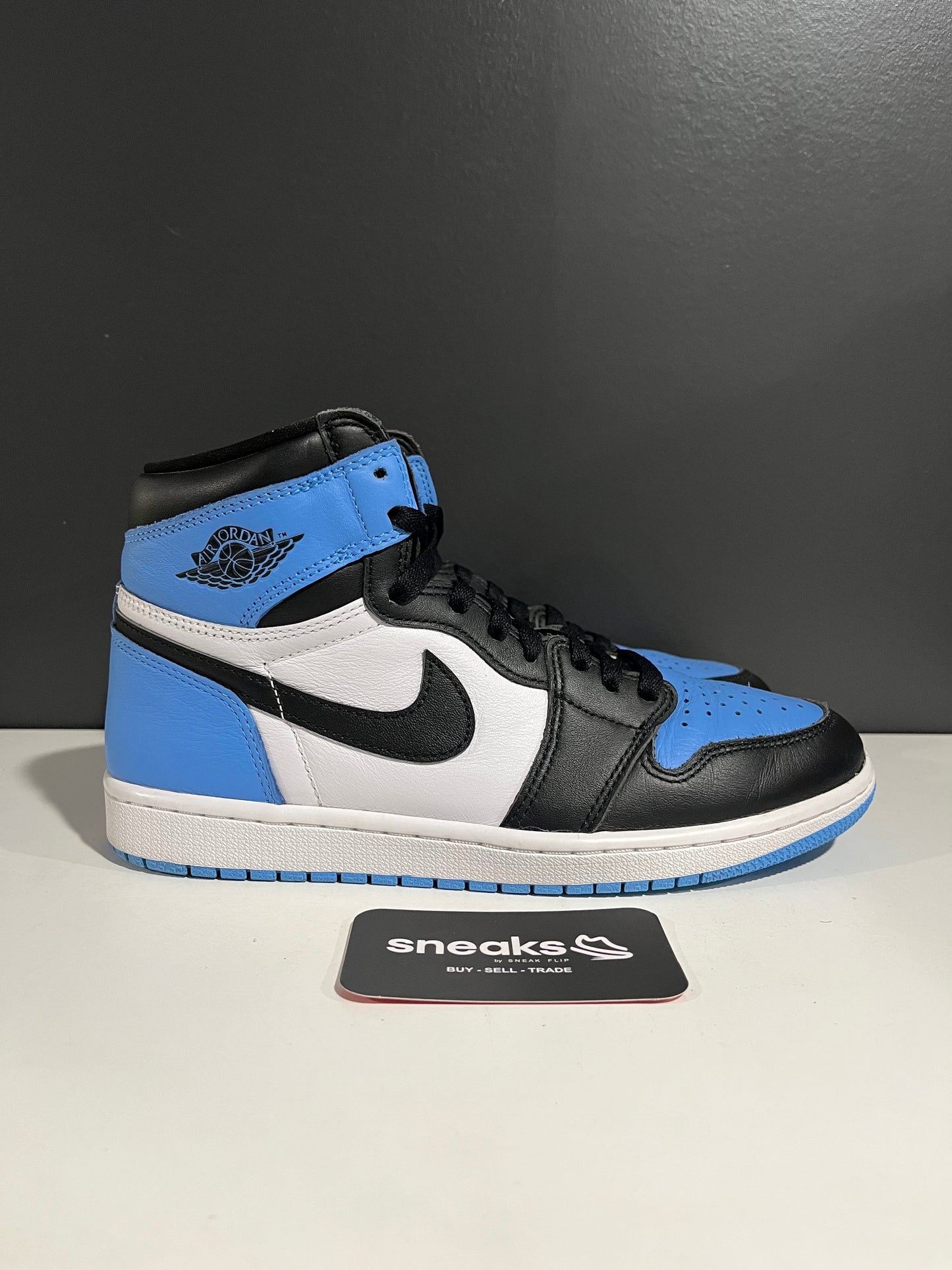 Jordan 1 Retro High OG UNC Toe - Used