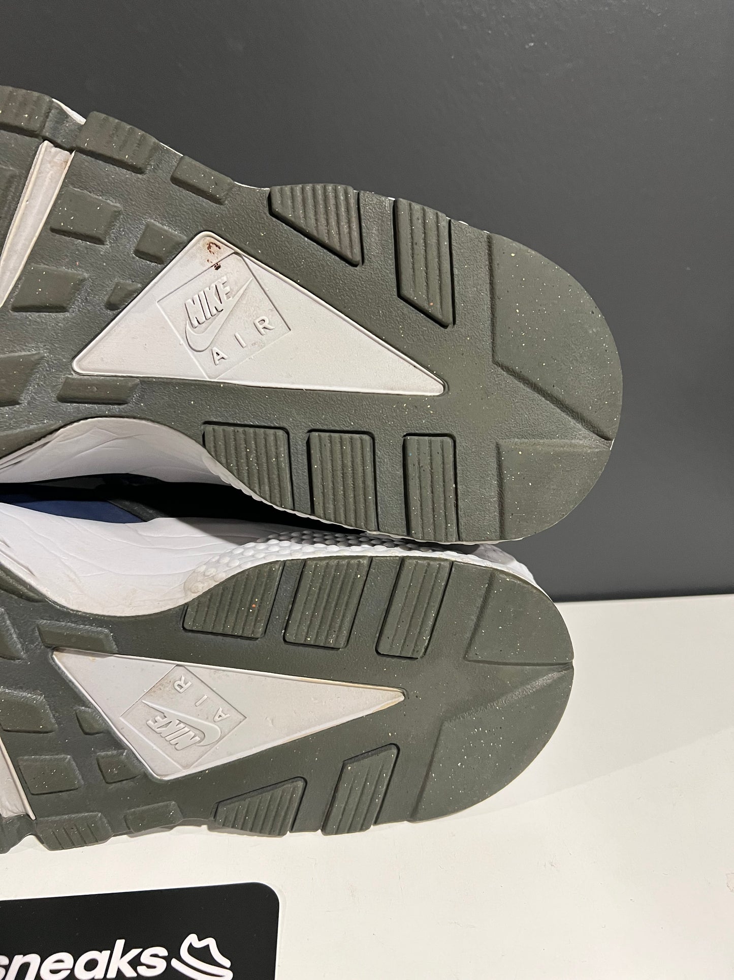 USED Air Huarache Midnight Navy 318429-409 SIZE 11M NO BOX AG25-105