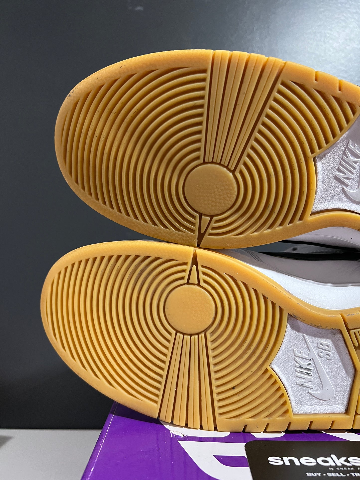 USED Dunk Low SB White Gum CD2563-101 SIZE 14M OG ALL