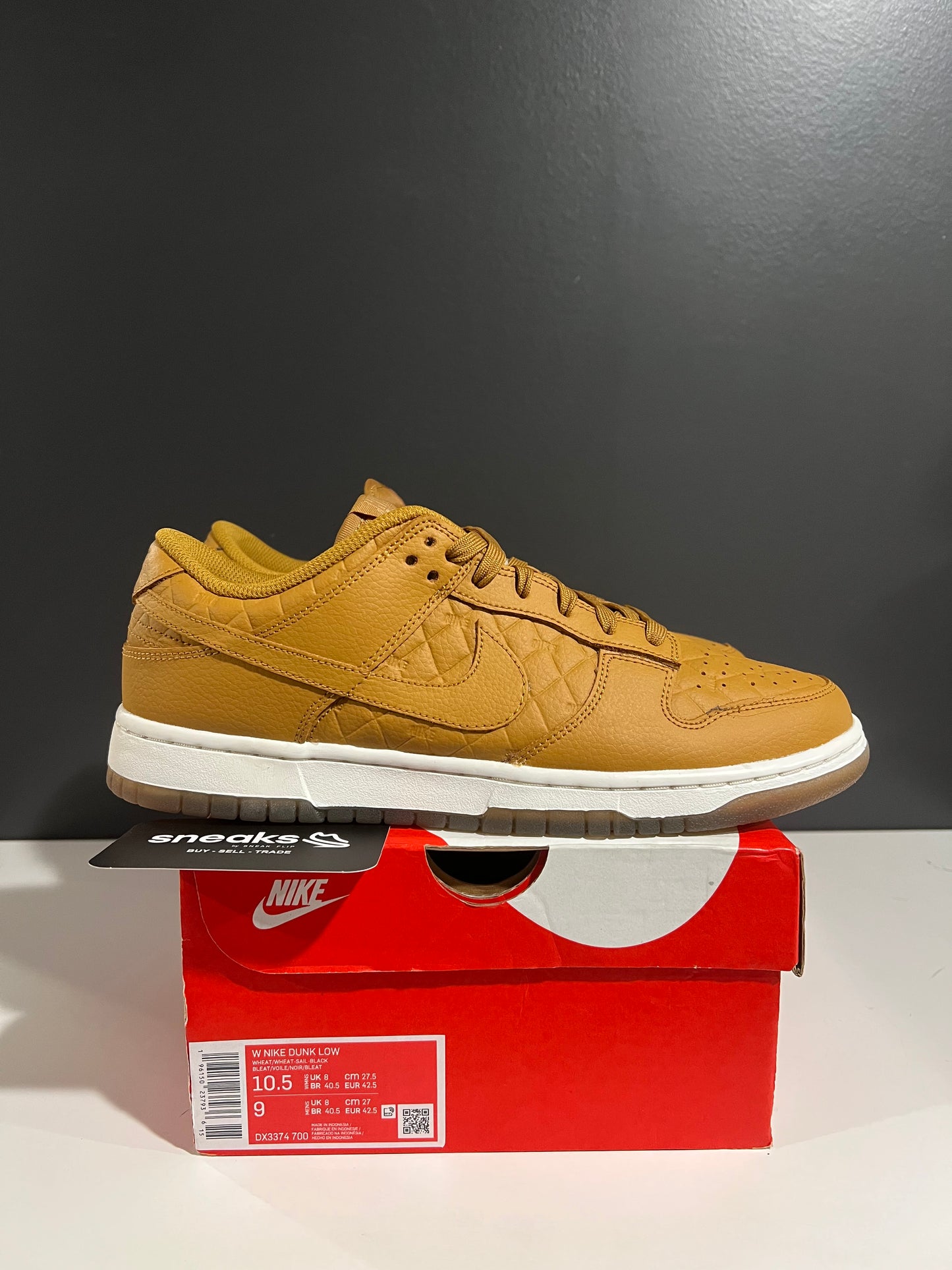 USED Wmns Dunk Low Quilted Wheat DX3374-700 SIZE 9M OG ALL NO INSOLES