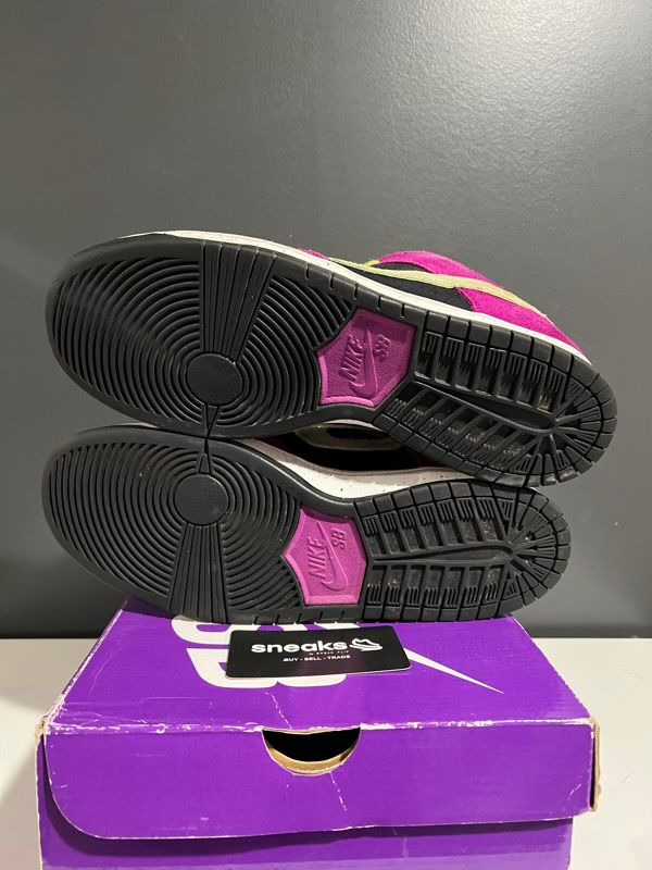 USED SIZE 11M Nike SB Dunk Low Pro ACG Terra Red Plum - Used