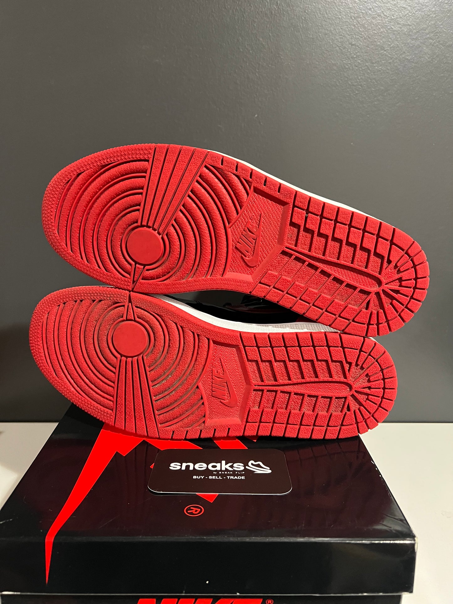USED Air Jordan 1 Retro High OG Patent Bred 555088-063 SIZE 8M OG ALL AG25-82