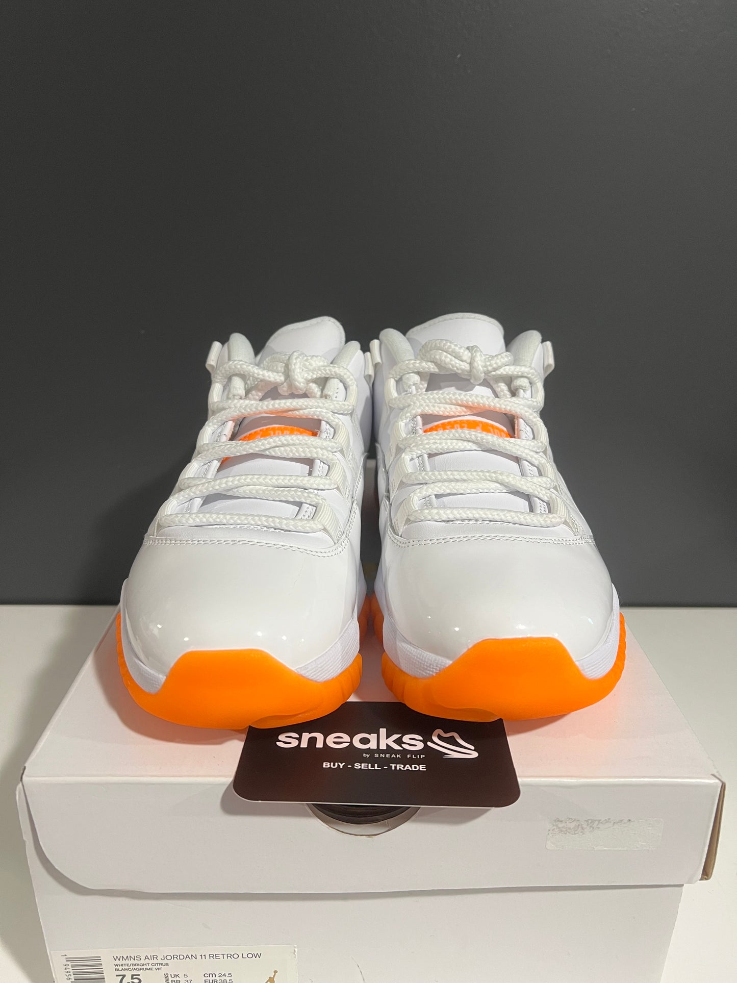 USED Wmns Air Jordan 11 Retro Low Bright Citrus AH7860-139 SIZE 6Y OG ALL