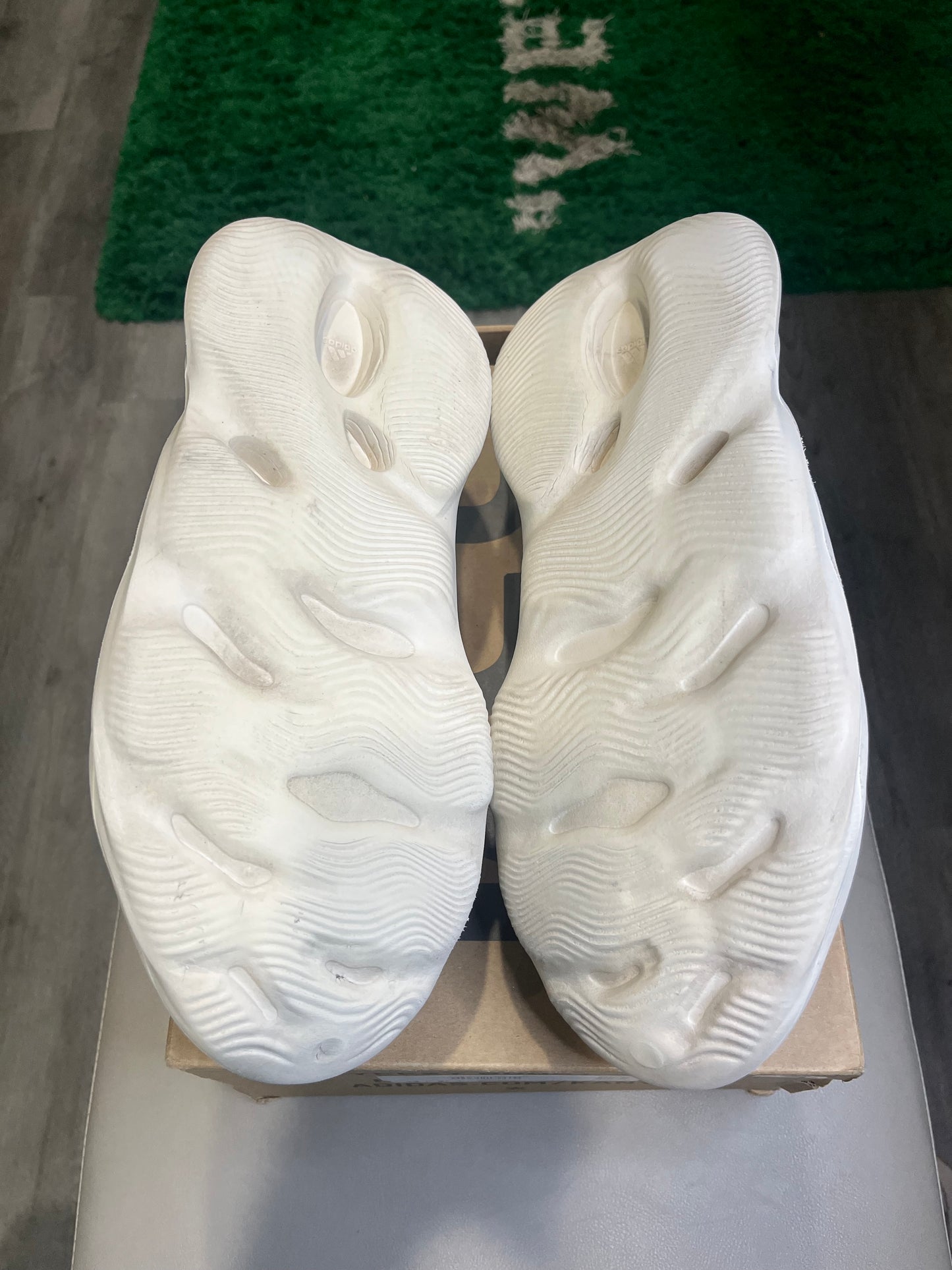 Yeezy Foam Runner Sand USED SIZE 10M NO BOX