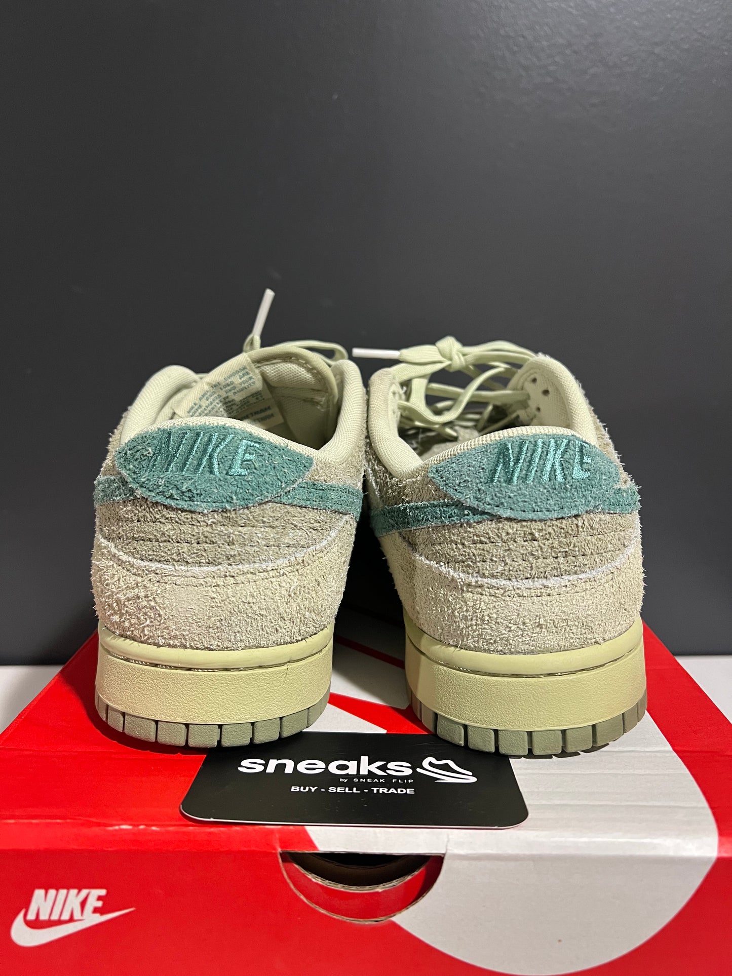 USED Nike Dunk Low Olive Aura (Women’s) HJ7291-371 SIZE 10M OG ALL JY25-241