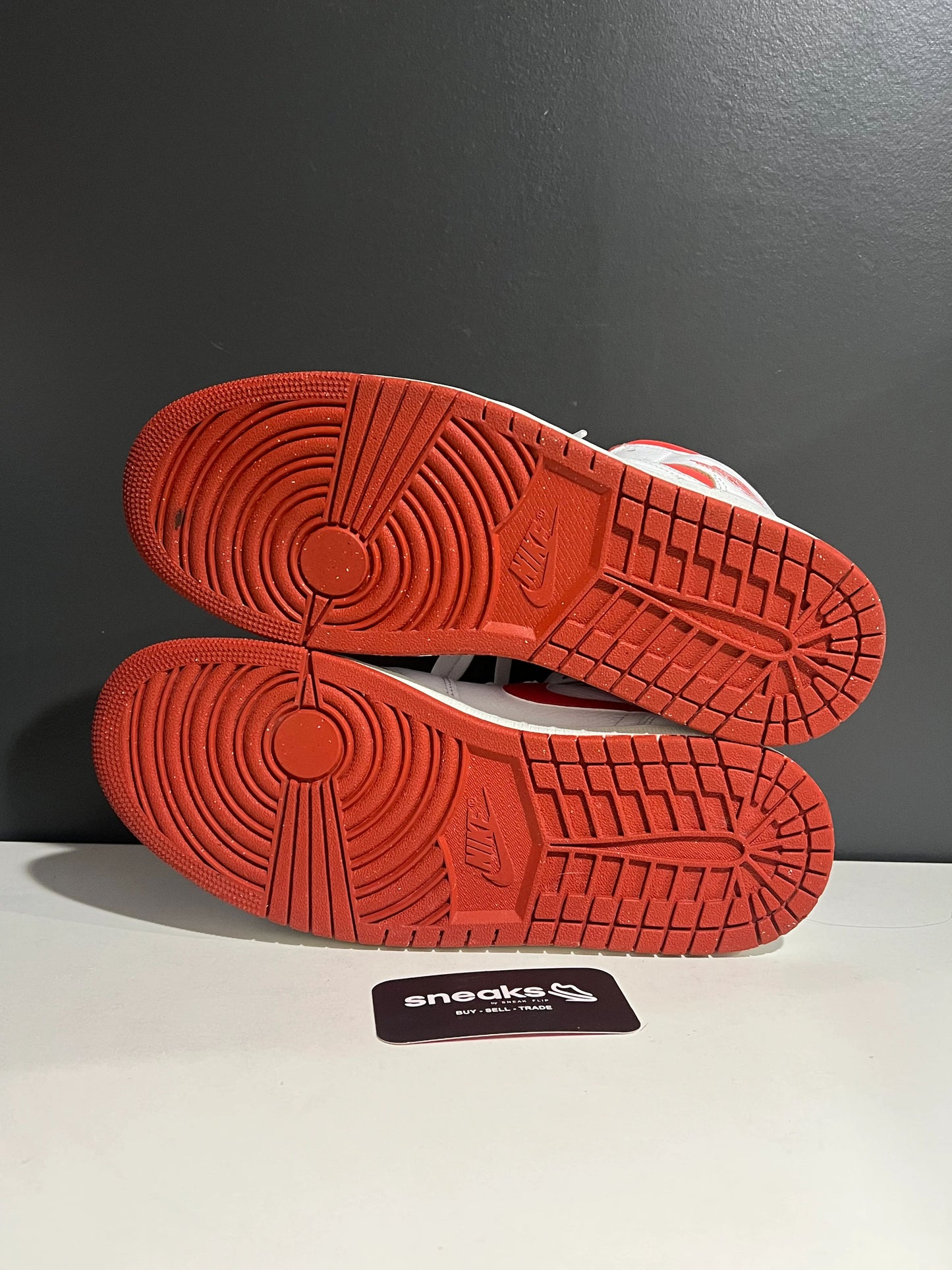 USED SIZE 10.5M Jordan 1 Mid SE Dune Red - Used