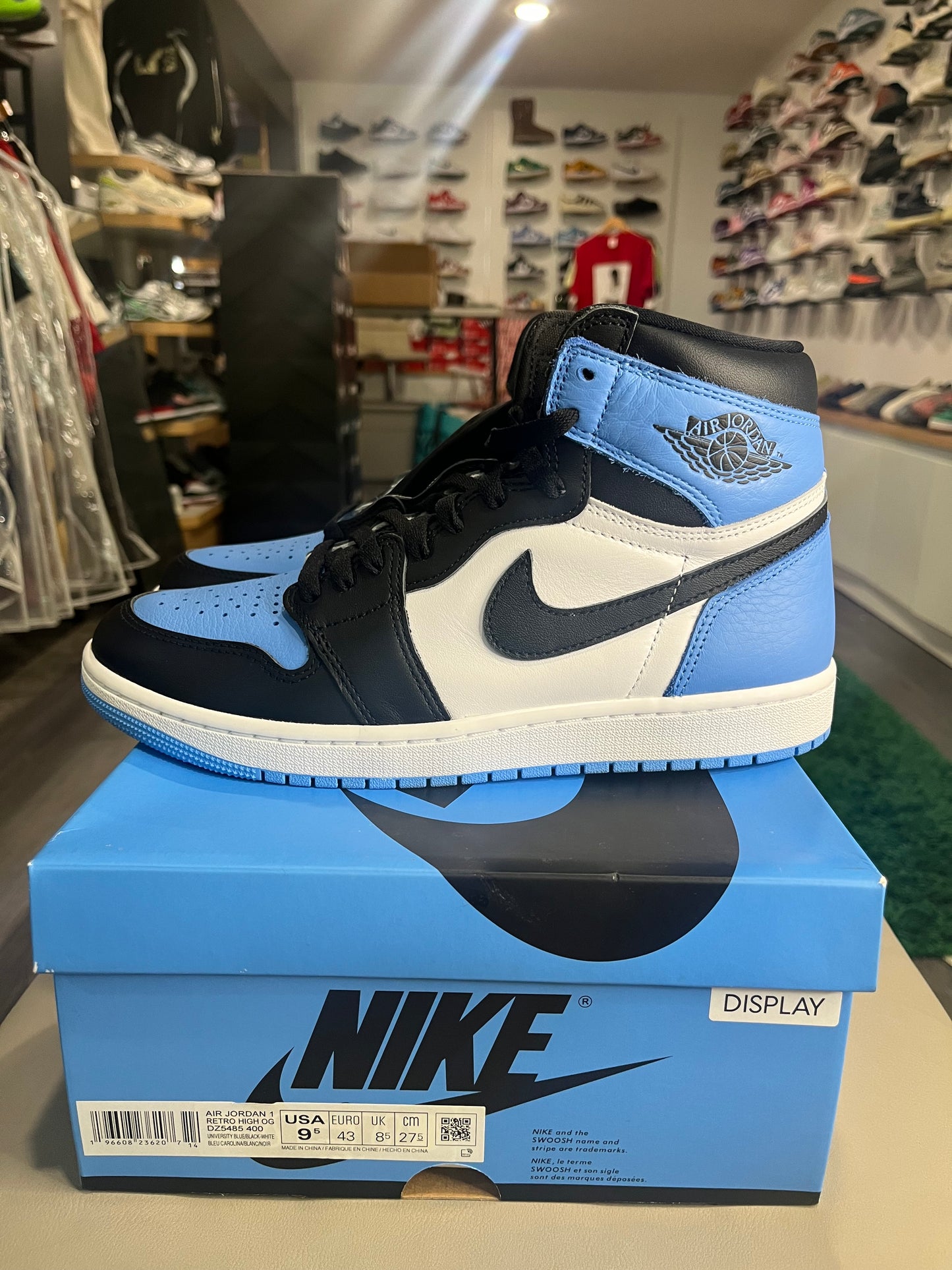 Air Jordan 1 Retro High OG UNC Toe DZ5485-400 SIZE 9.5M USED