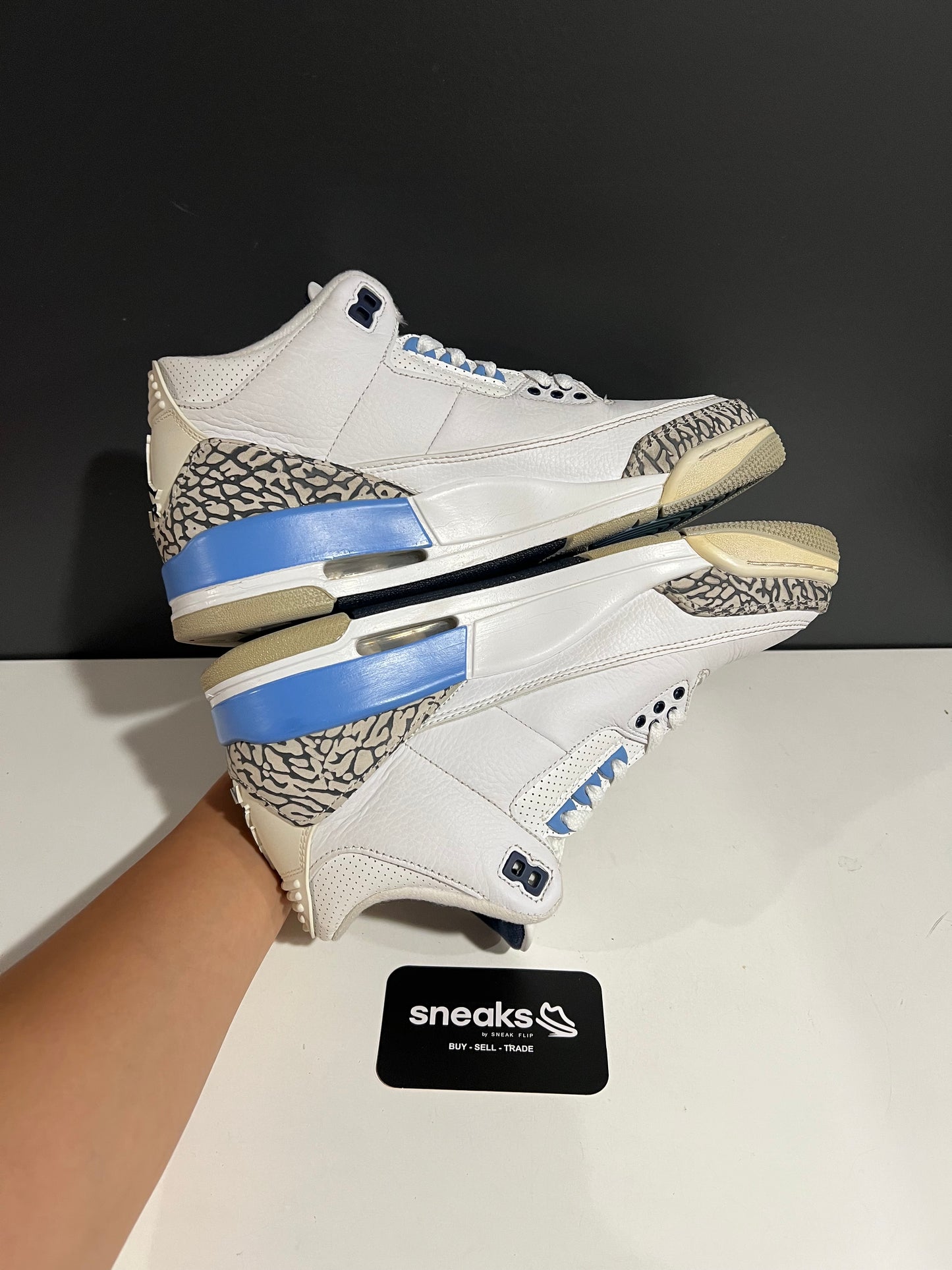 USED Air Jordan 3 Retro UNC CT8532-104 SIZE 8M NO BOX AG25-40