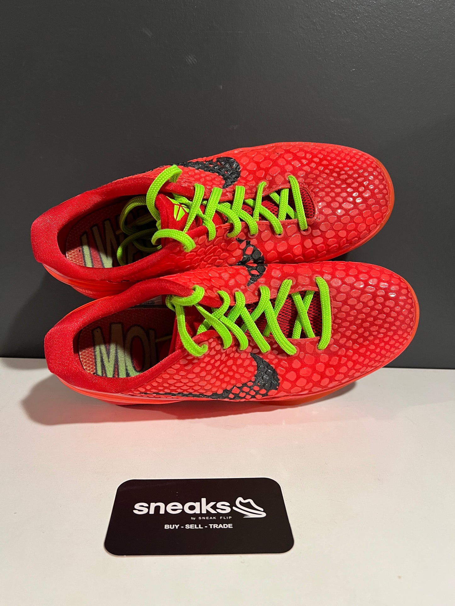 USED Zoom Kobe 6 GS Reverse Grinch FV9676-600 SIZE 4Y NO BOX SP25-068