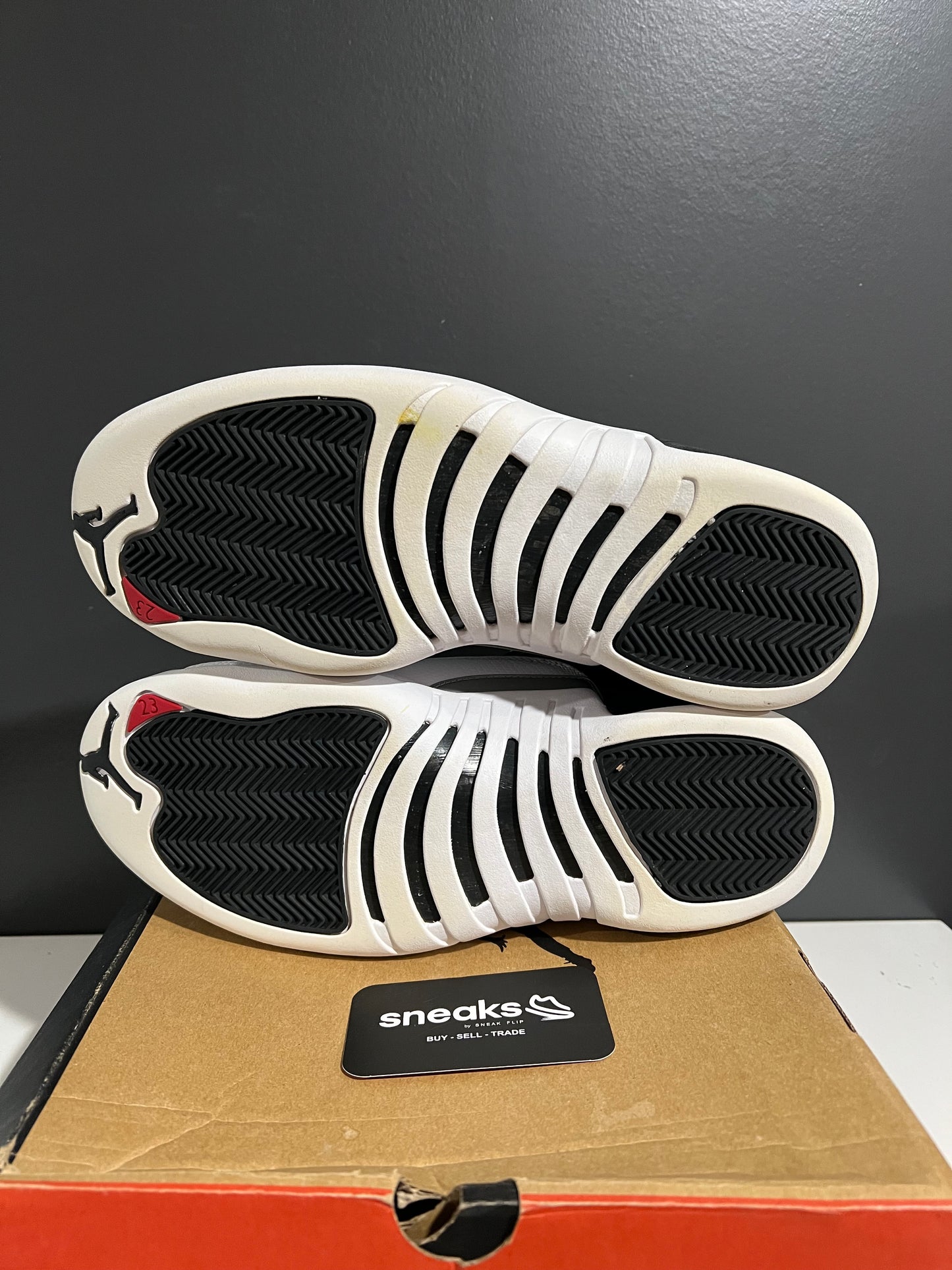 USED Air Jordan 12 Retro Playoff 2022 CT8013-006 SIZE 9.5M OG ALL SP25-113