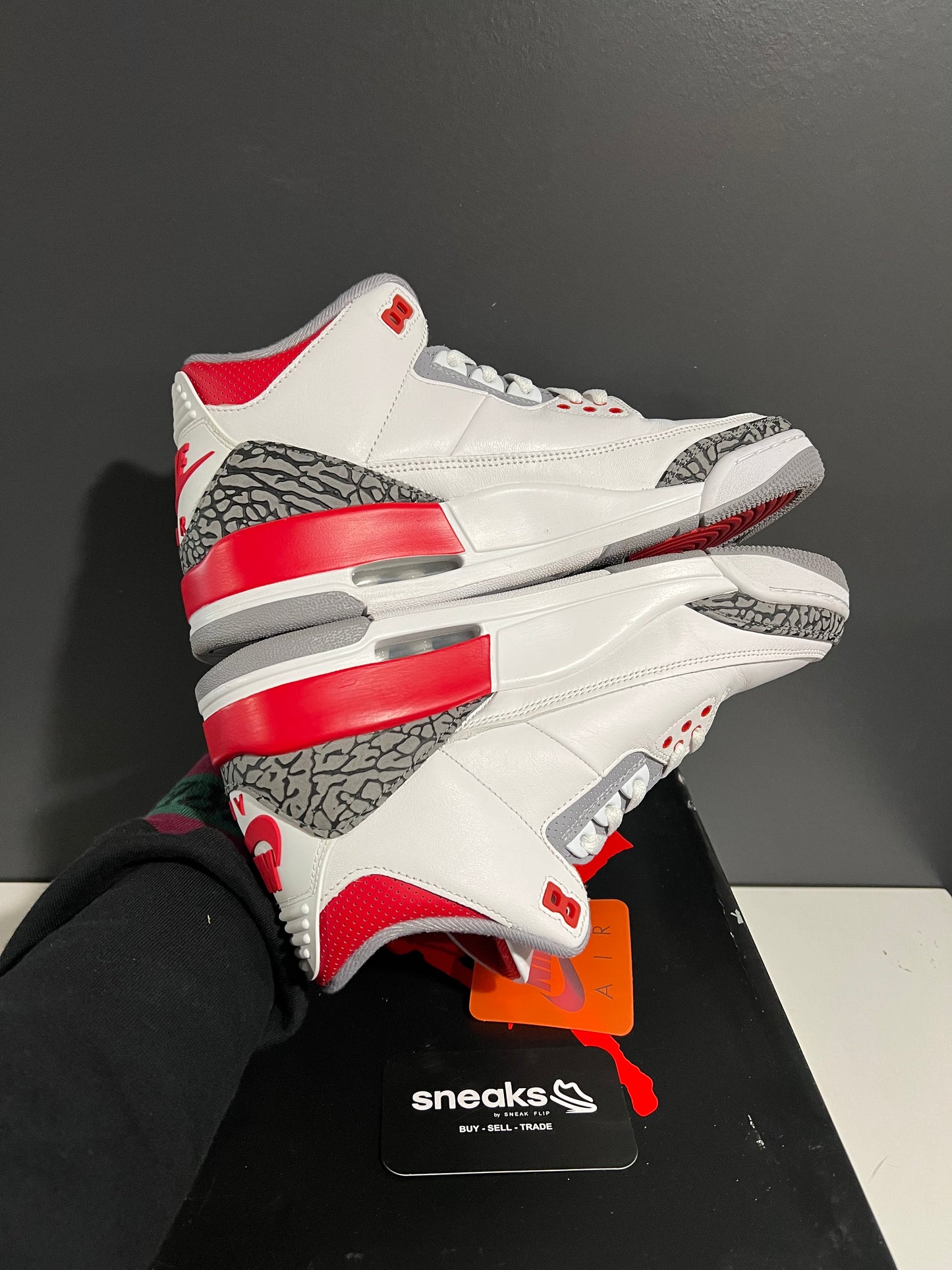 USED Air Jordan 3 Retro Fire Red 2022 DN3707-160 SIZE 9.5M OG ALL AG25-341