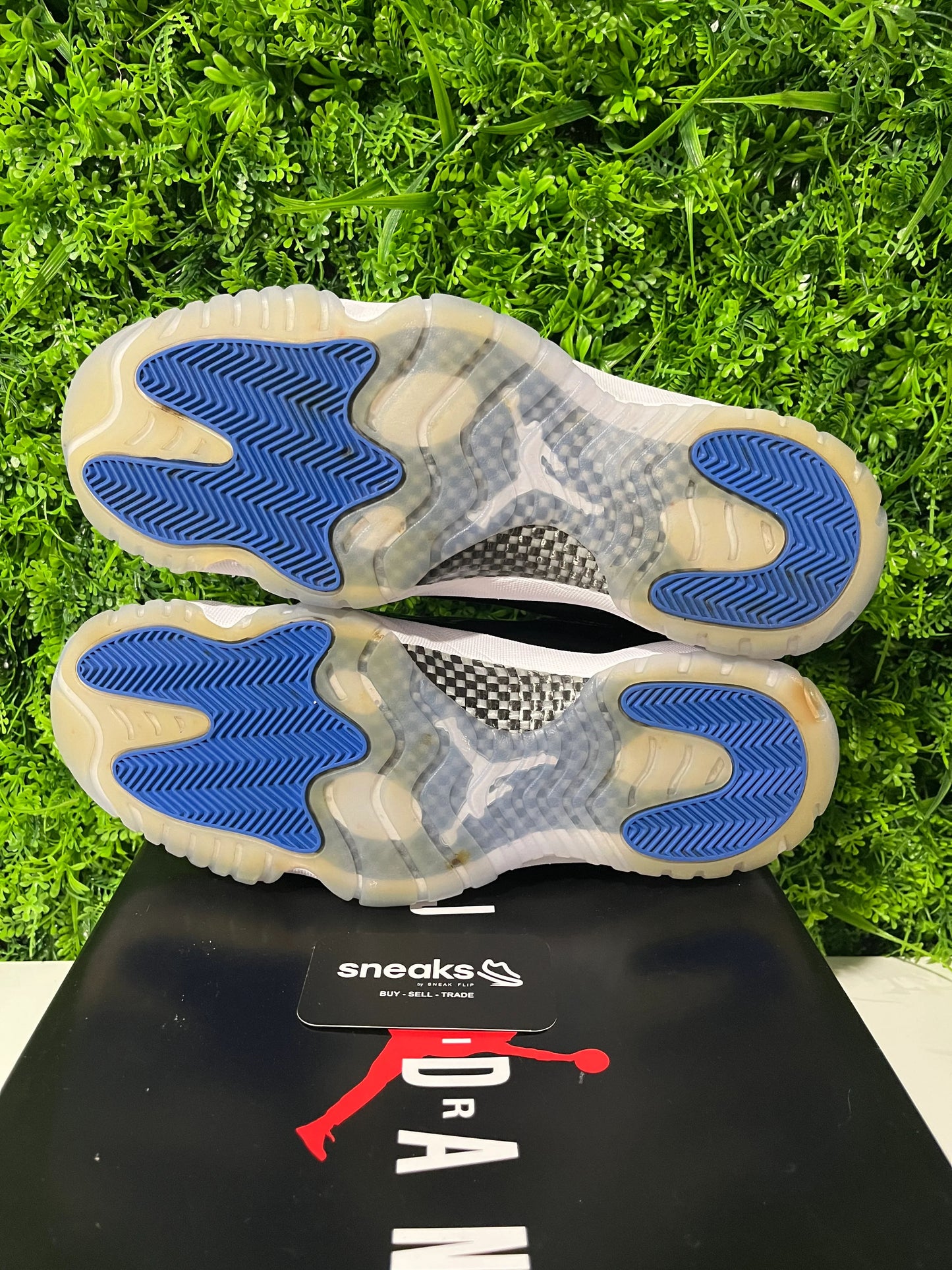 Jordan 11 Retro Low Space Jam - Used