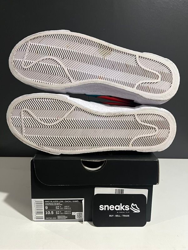 USED SIZE 9M Nike Blazer Low sacai KAWS Red - Used