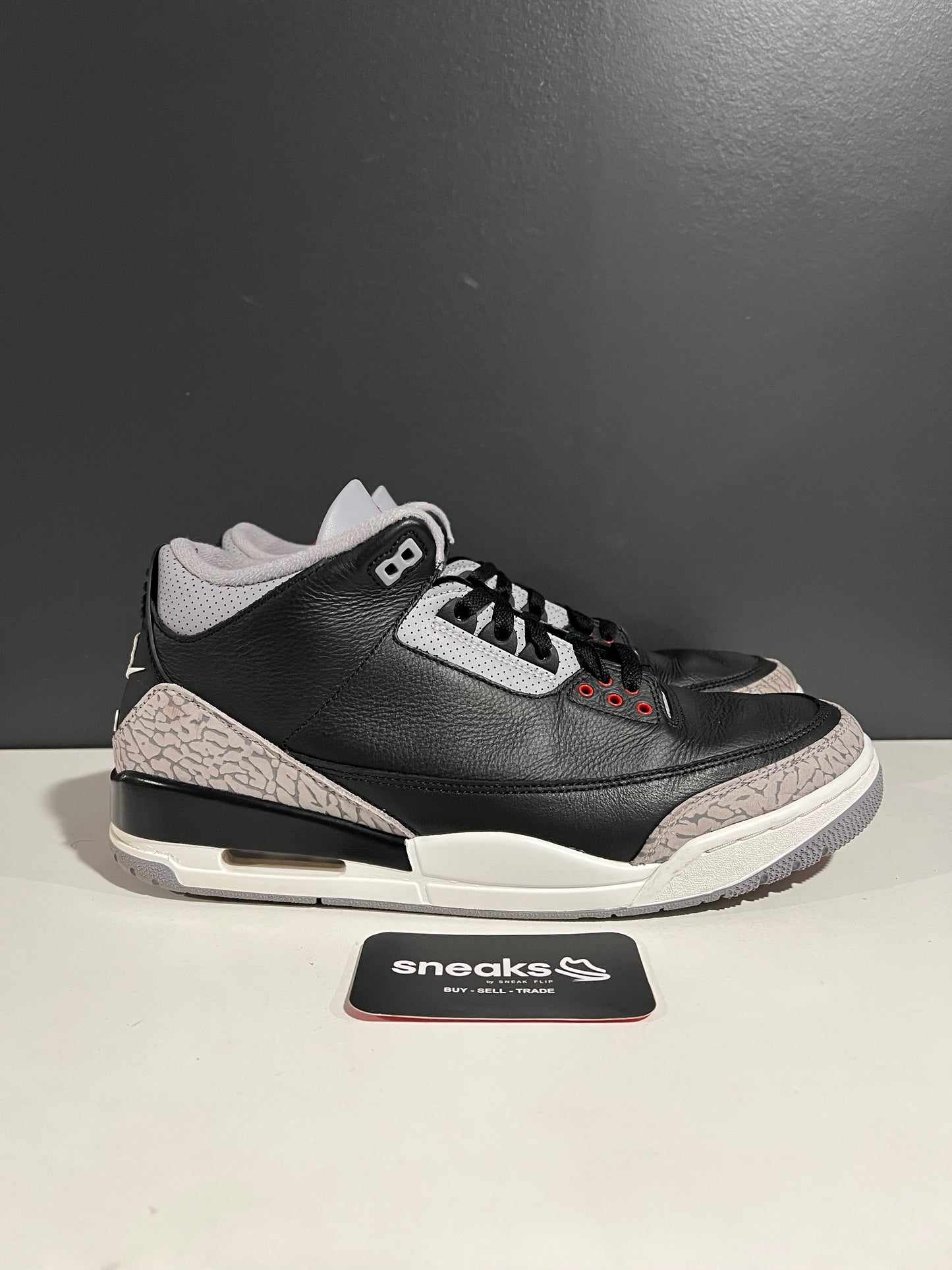 USED Air Jordan 3 Retro OG Black Cement 2024 DN3707-010 SIZE 11.5M NO BOX SP25-078