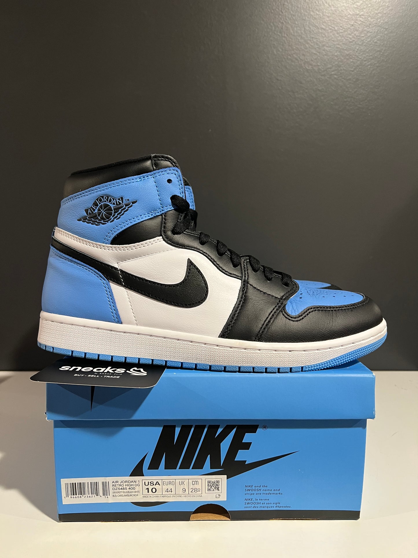 USED Air Jordan 1 Retro High OG UNC Toe DZ5485-400 SIZE 10M OG ALL AG25-21
