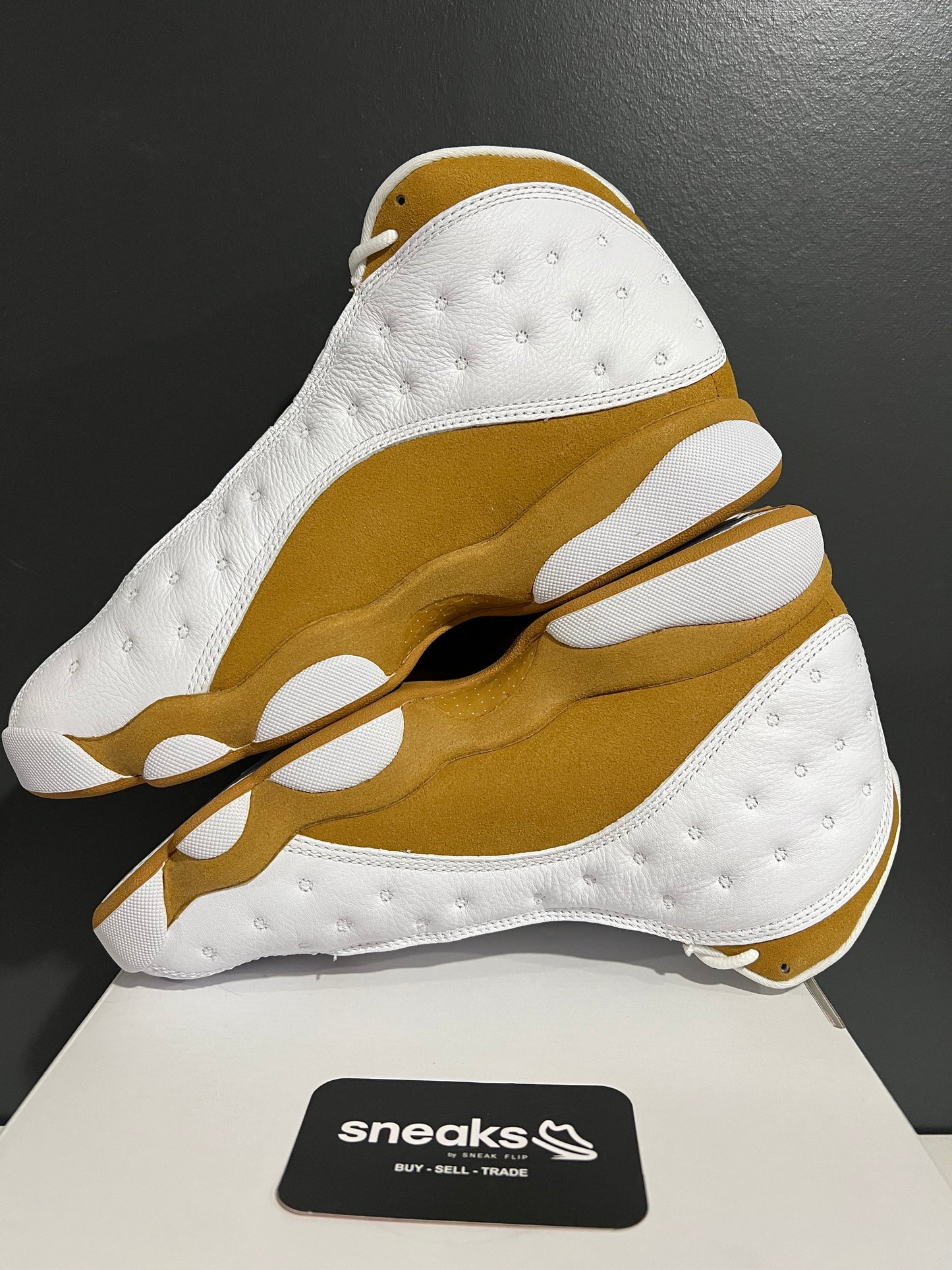 NEW Air Jordan 13 Retro Wheat 2023 414571-171 SIZE 8.5M OG ALL SP25-162