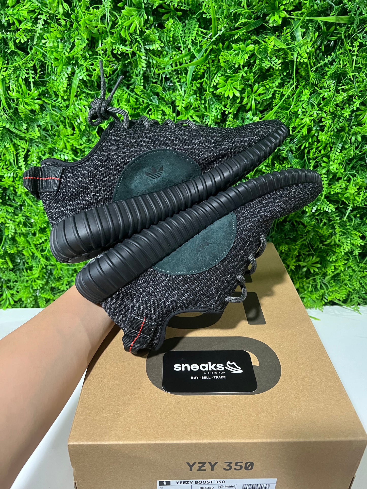 USED Yeezy Boost 350 Pirate Black 2023 BB5350 SIZE 9.5M OG ALL