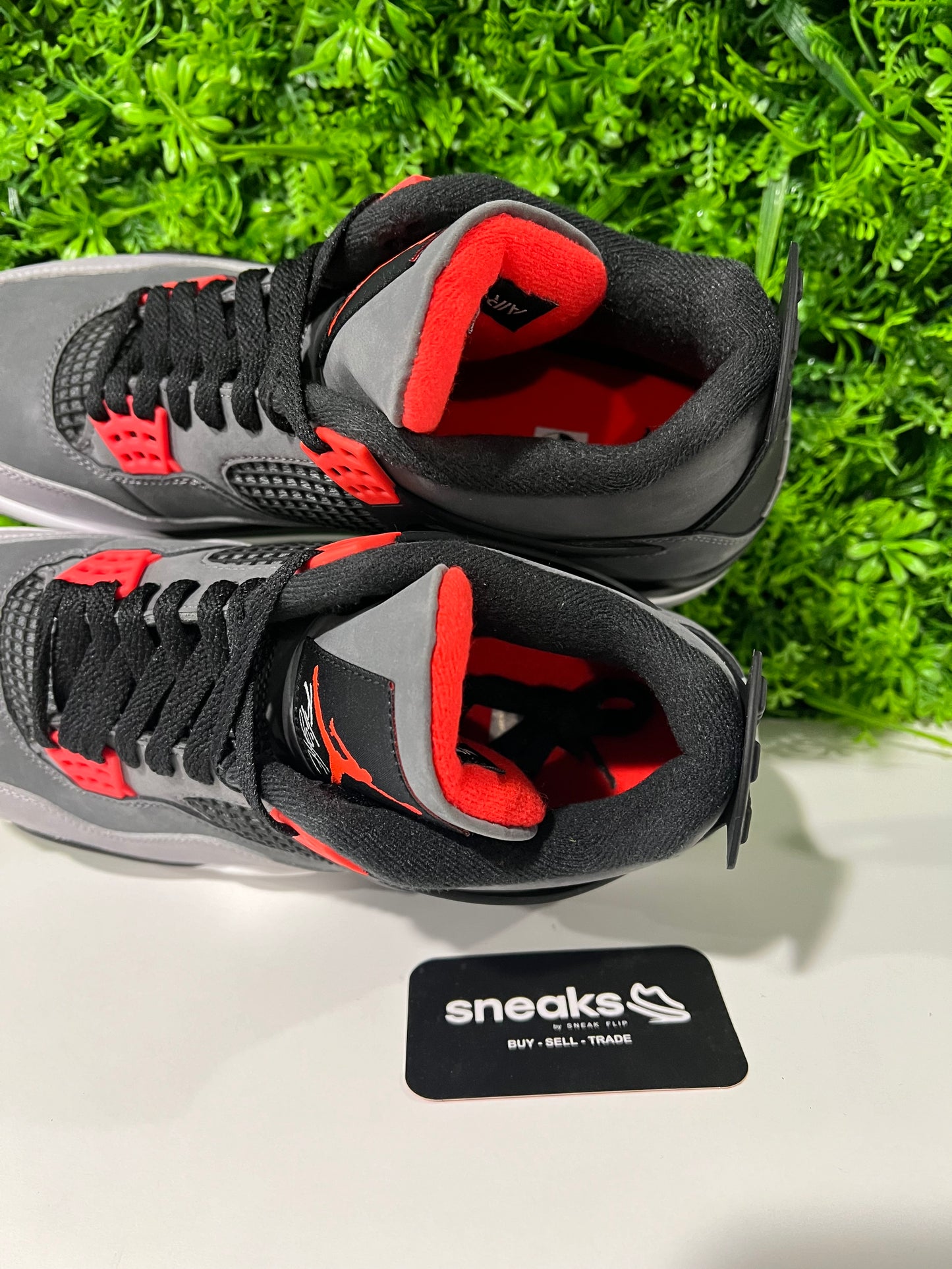 USED Air Jordan 4 Retro Infrared DH6927-061 SIZE 10.5M NO BOX