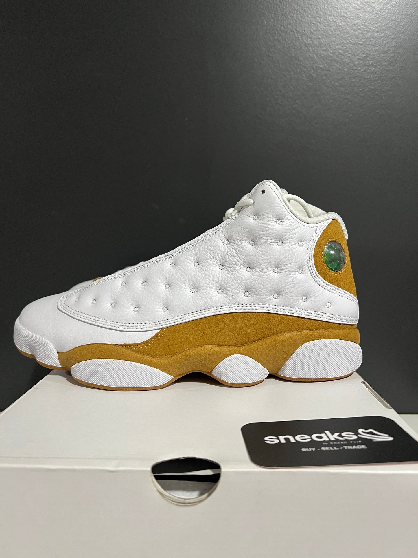 NEW Air Jordan 13 Retro Wheat 2023 414571-171 SIZE 8.5M OG ALL SP25-162