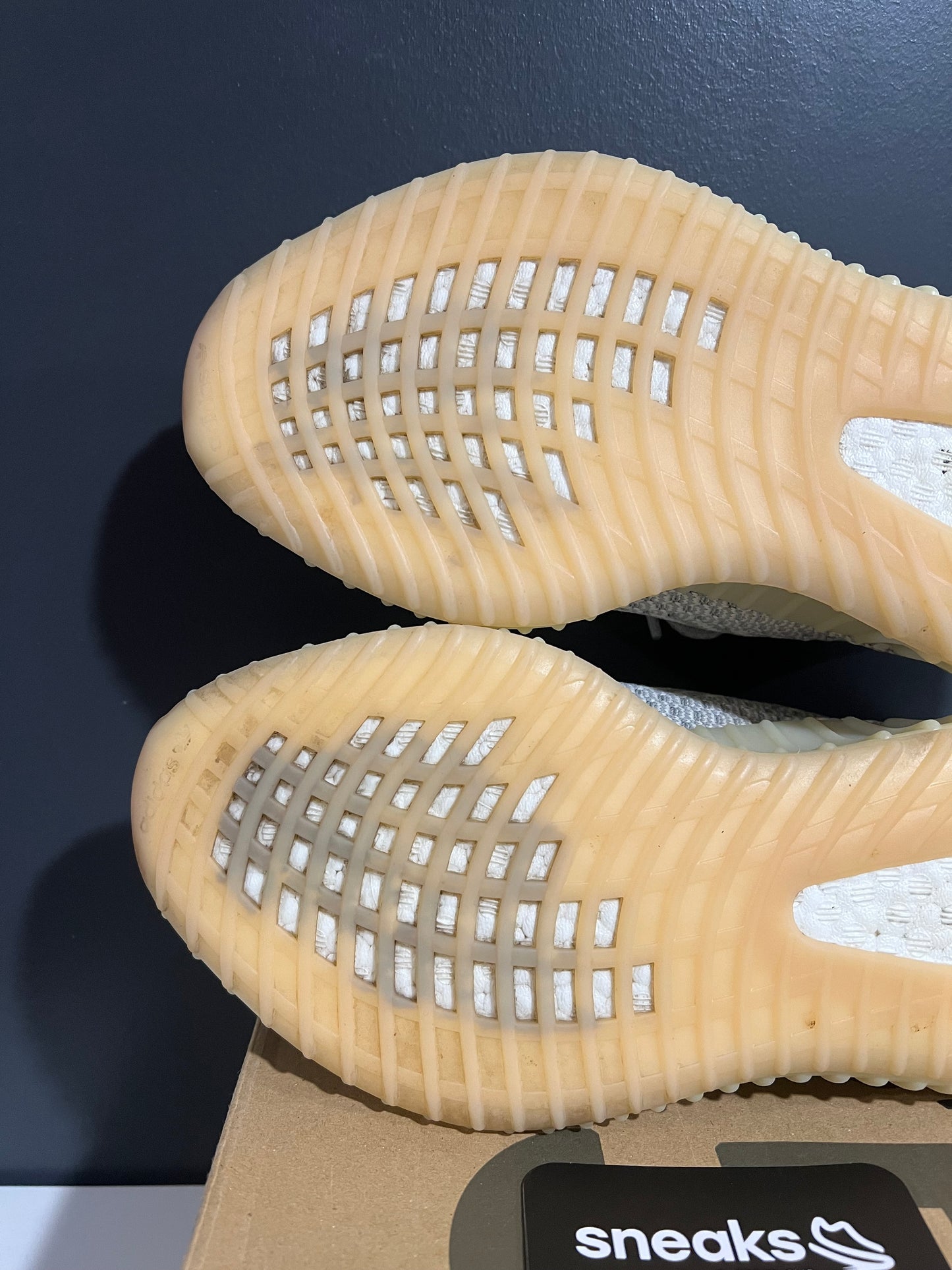 USED Yeezy Boost 350 V2 Lundmark Non-Reflective FU9161 SIZE 9M OG ALL AG25-280