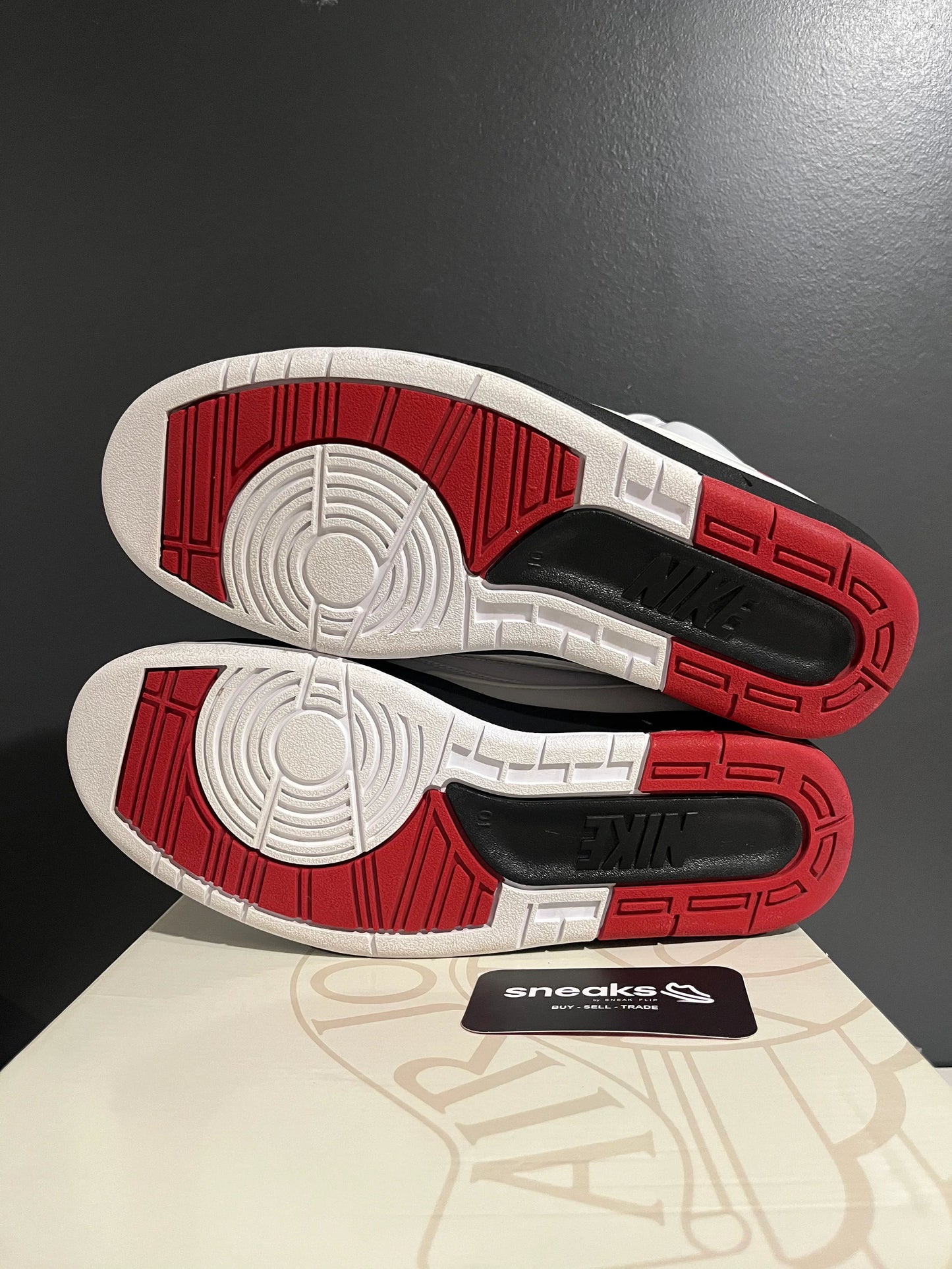 USED SIZE 10M Jordan 2 Retro OG Chicago (2022) - Used