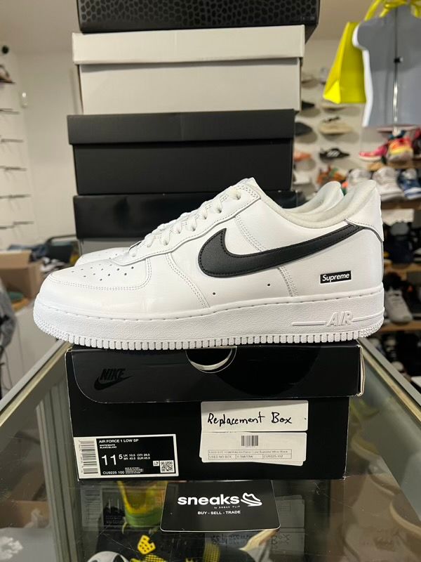 USED SIZE 11.5M Nike Air Force 1 Low Supreme White Black - USED NO BOX