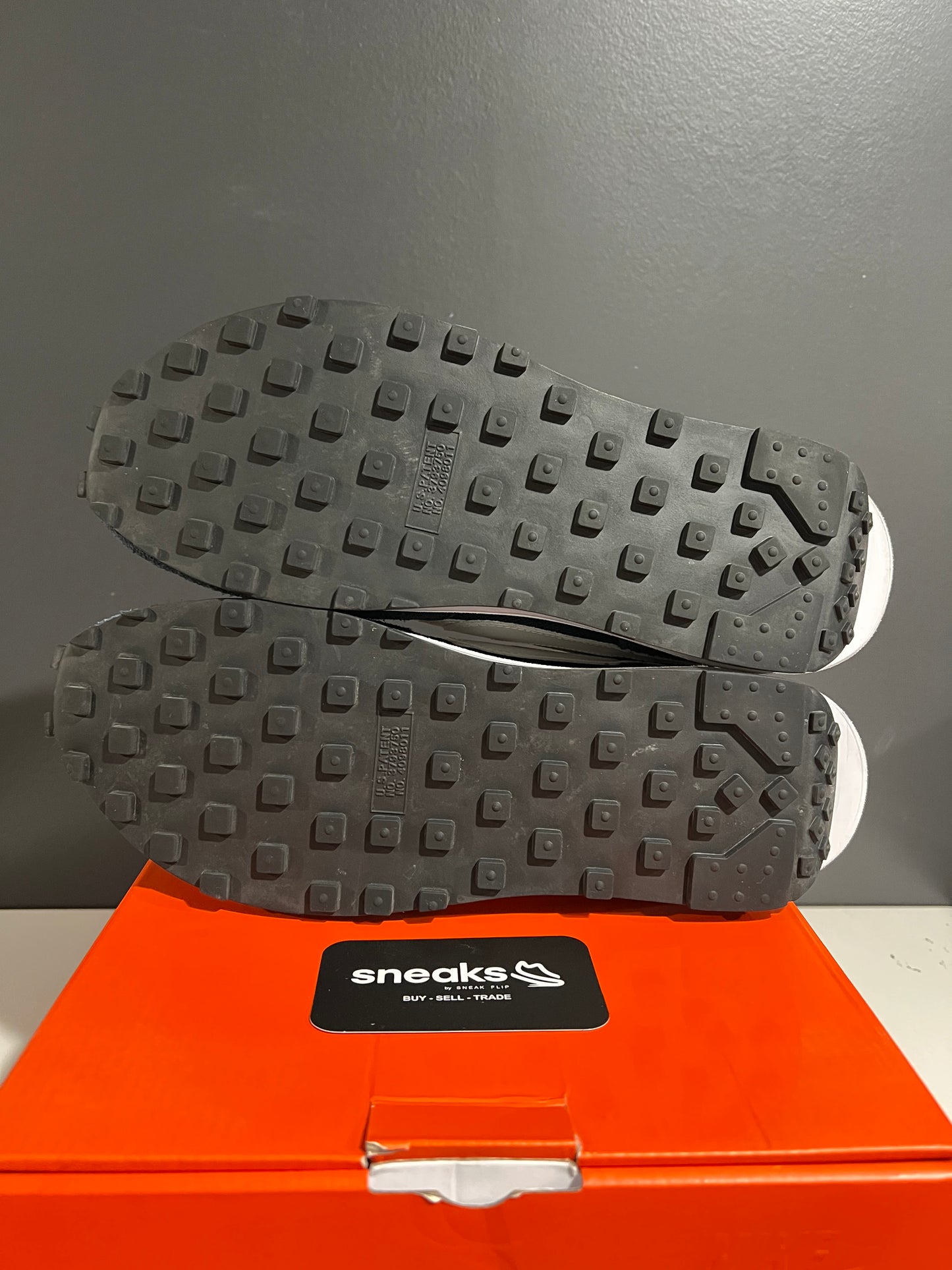 USED Fragment Design x sacai x LDV Waffle Blackened Blue DH2684-400 SIZE 10.5M OG ALL JN25-201