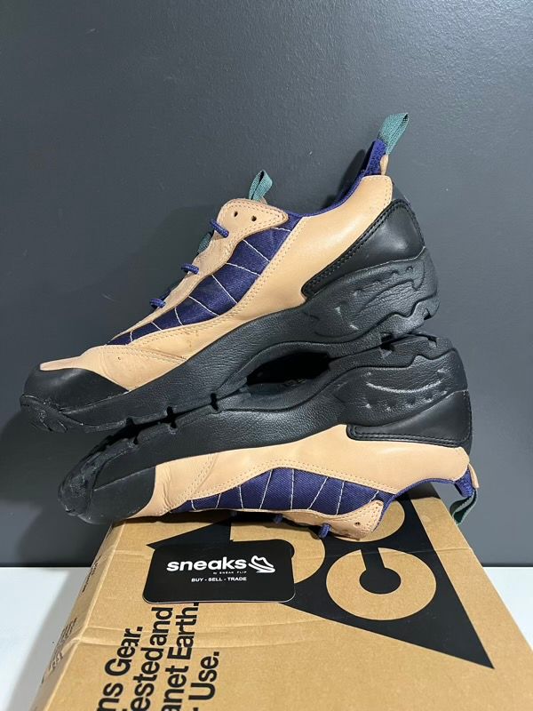 Nike ACG Air Mada Low Vachetta Tan Night Blue - Used