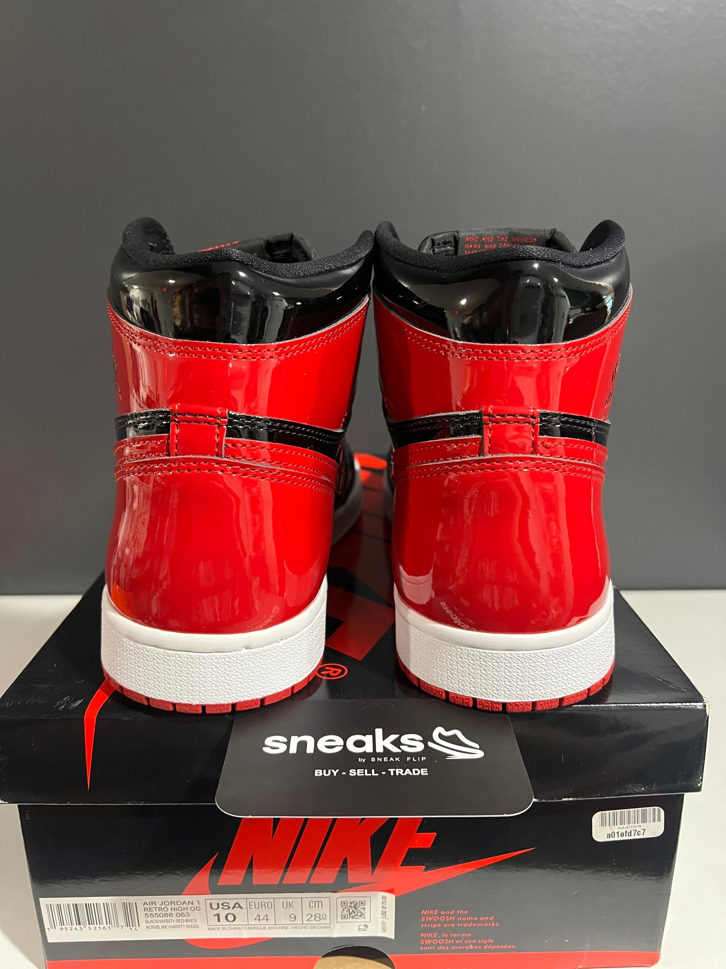 USED Air Jordan 1 Retro High OG Patent Bred 555088-063 SIZE 10M OG ALL AG25-43