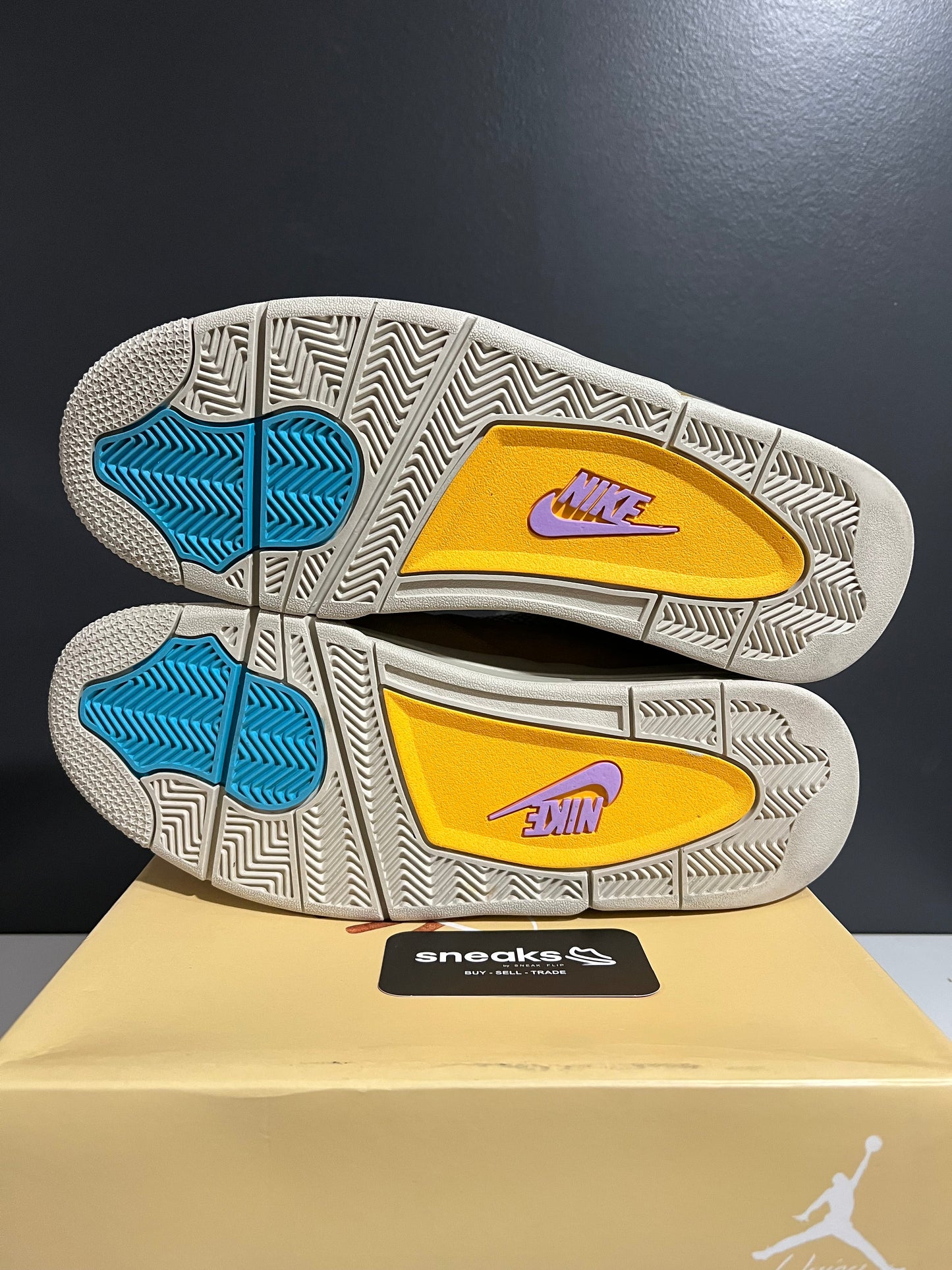 Jordan 4 Retro SP 30th Anniversary Union Desert Moss - Used