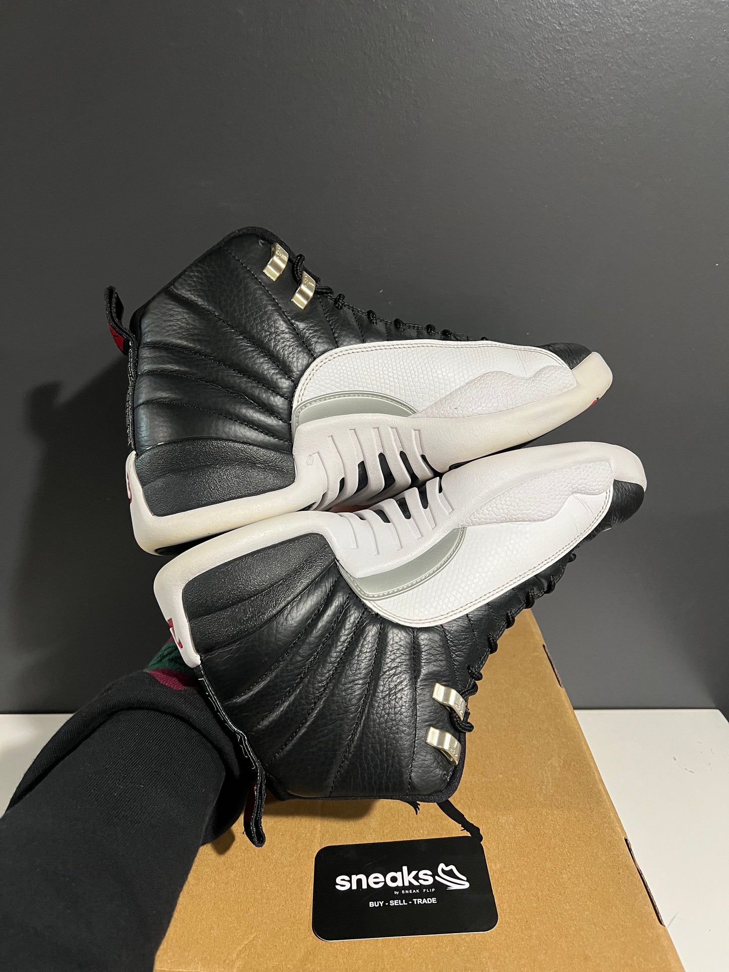 USED Air Jordan 12 Retro Playoff 2022 CT8013-006 SIZE 9.5M OG ALL SP25-113