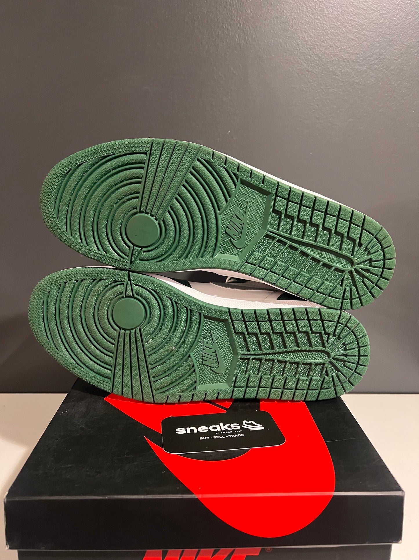 USED Air Jordan 1 Retro High OG Gorge Green DZ5485-303 SIZE 10M OG ALL AG25-50