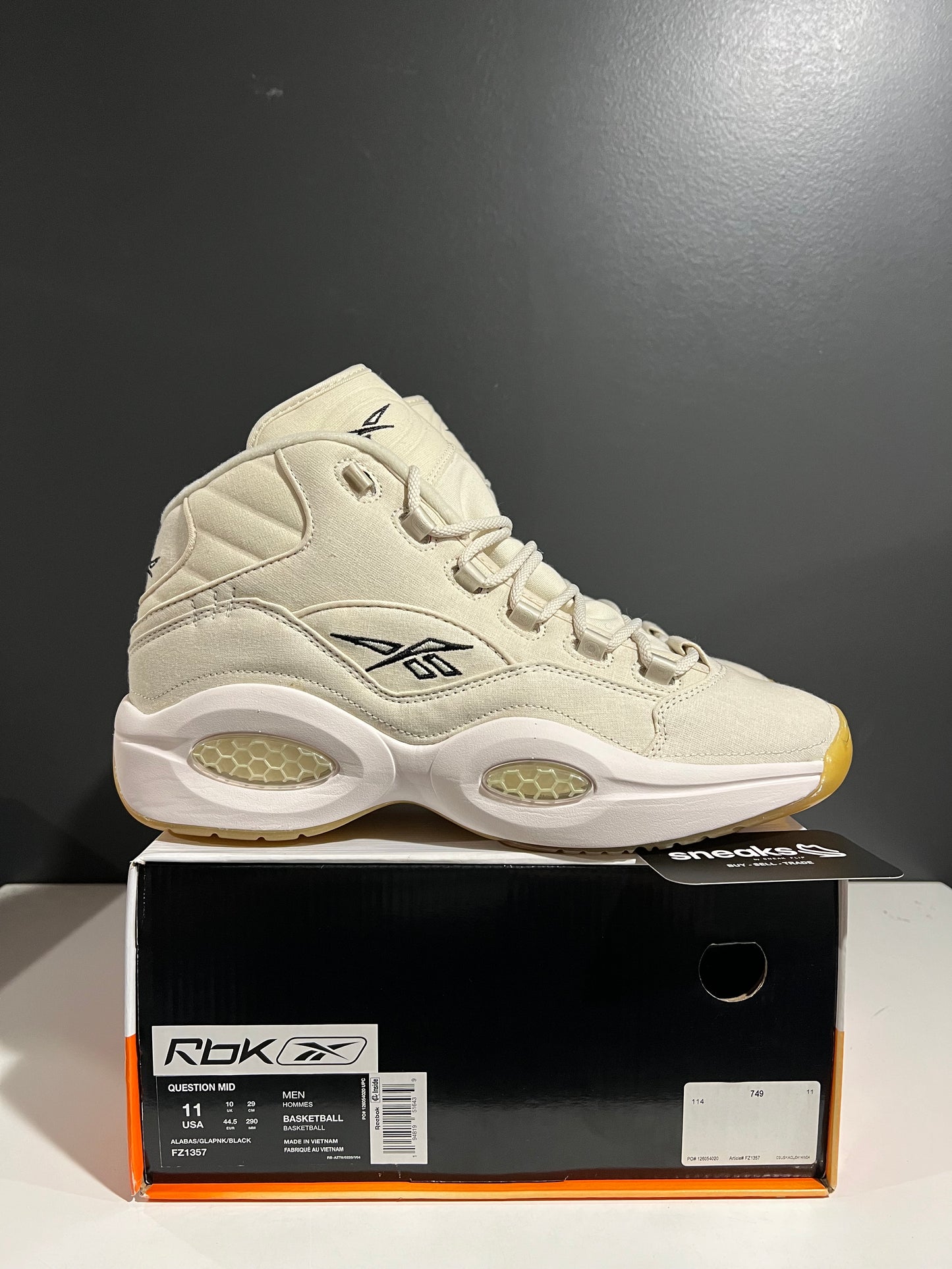 USED Reebok Question Mid Boktober FZ1357 SIZE 11M OG ALL JY25-110