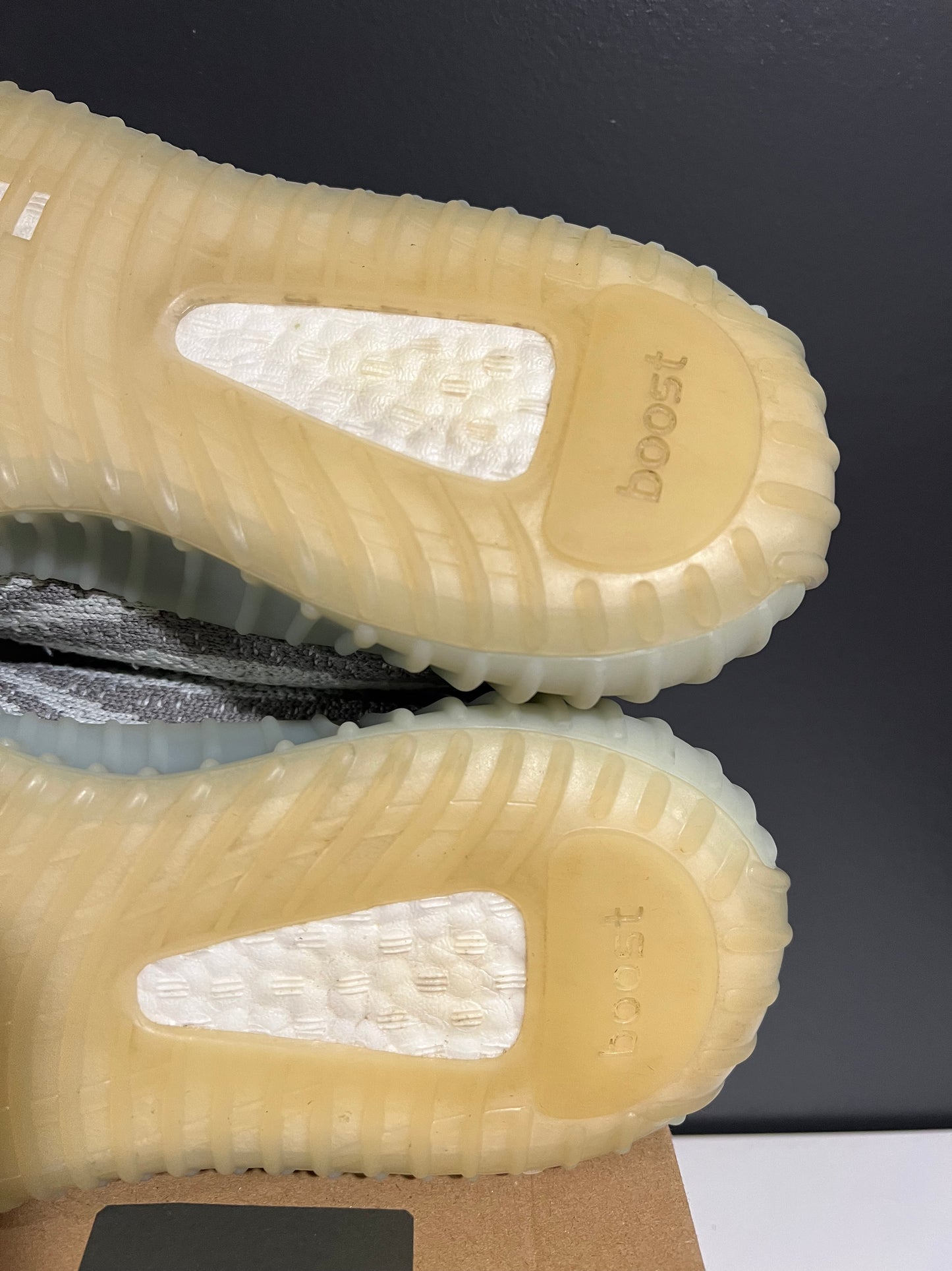 USED Yeezy Boost 350 V2 'Blue Tint' 2017 B37571 SIZE 7.5M OG ALL AG25-174